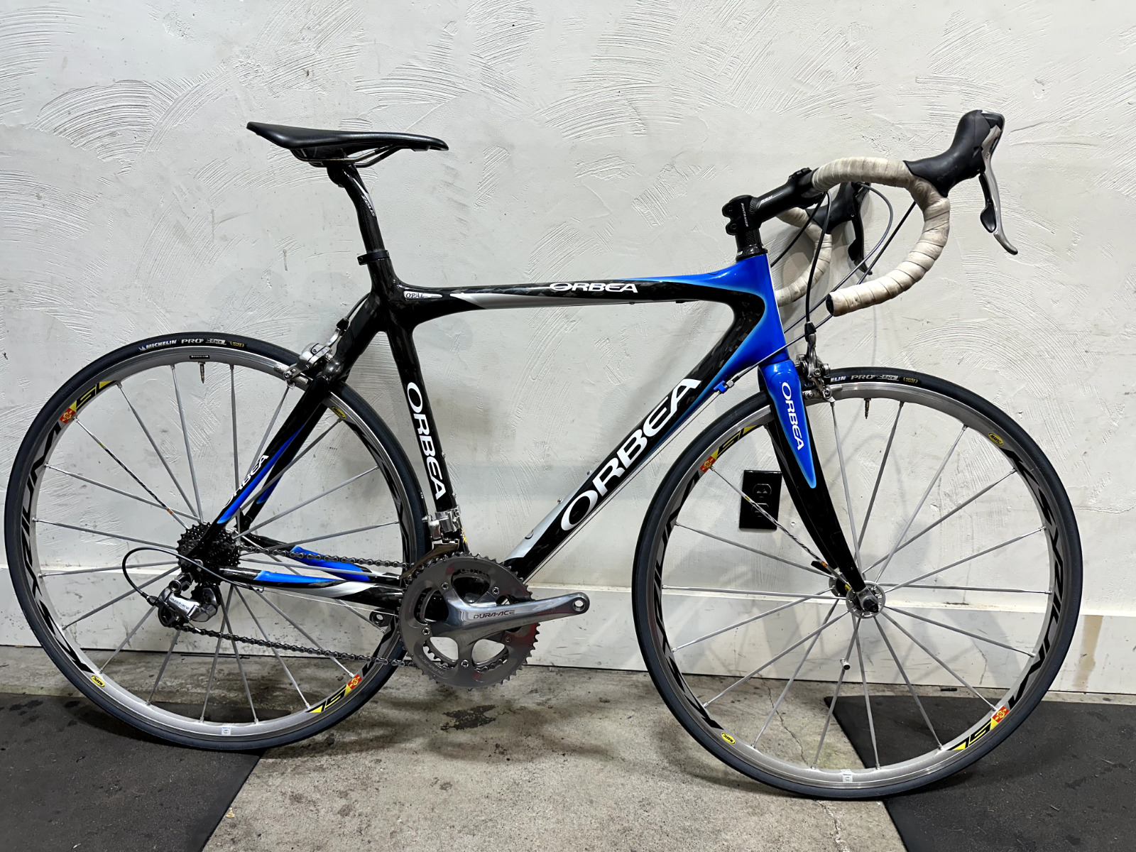 55cm Orbea Opal Carbon Fiber Shimano Dura-Ace 7800 Road Bike Mavic Ksyrium SL