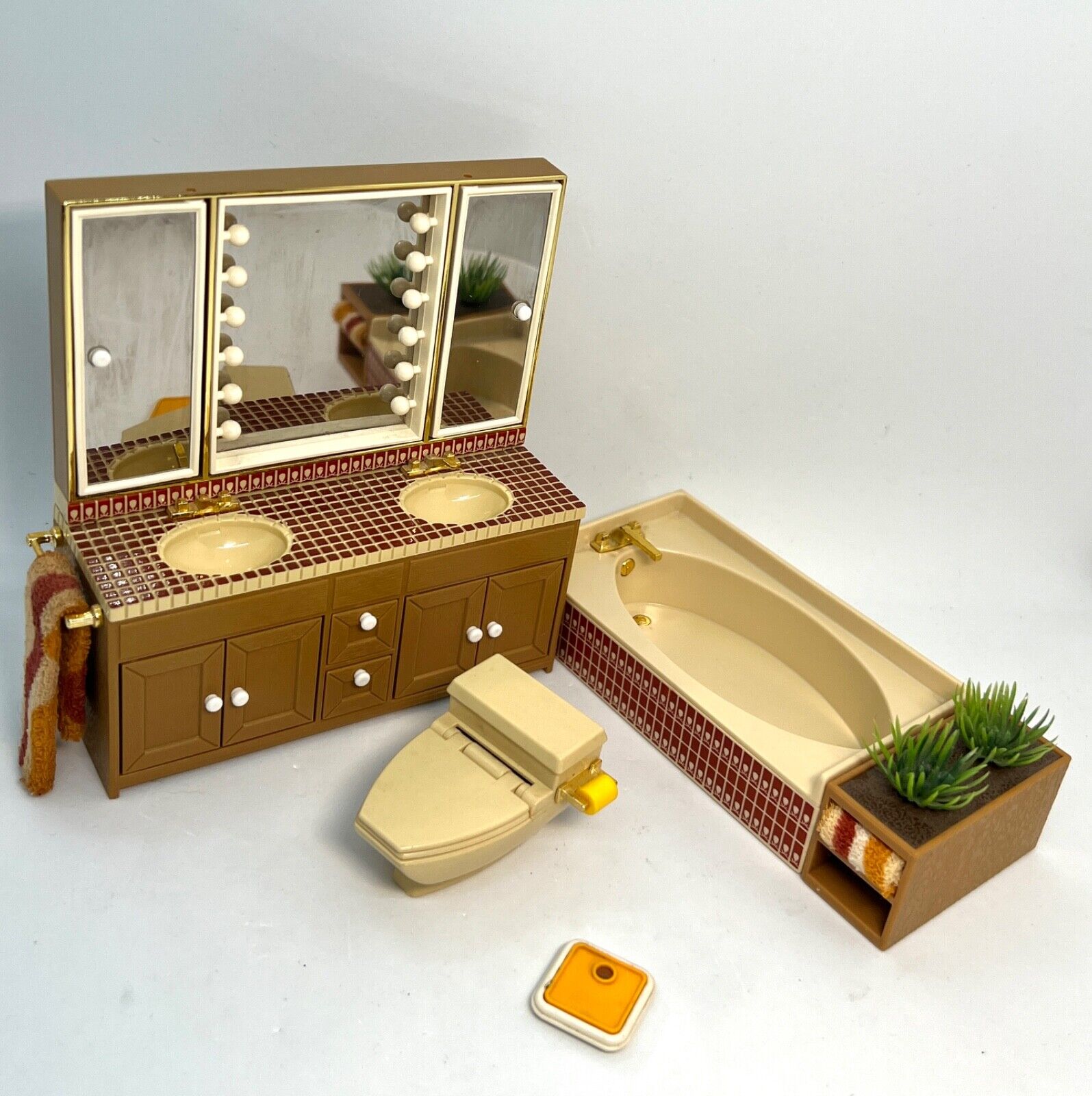 Tomy Smaller Homes Bathroom Dollhouse Miniature Furniture Vintage Japan