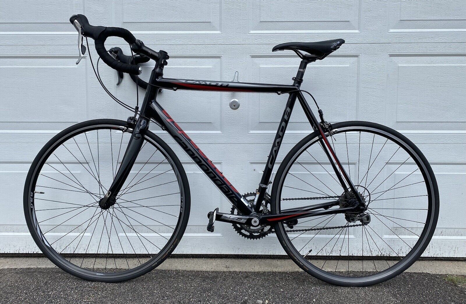 Cannondale Road Bike - CAAD 8 (Size 58cm) Tiagra