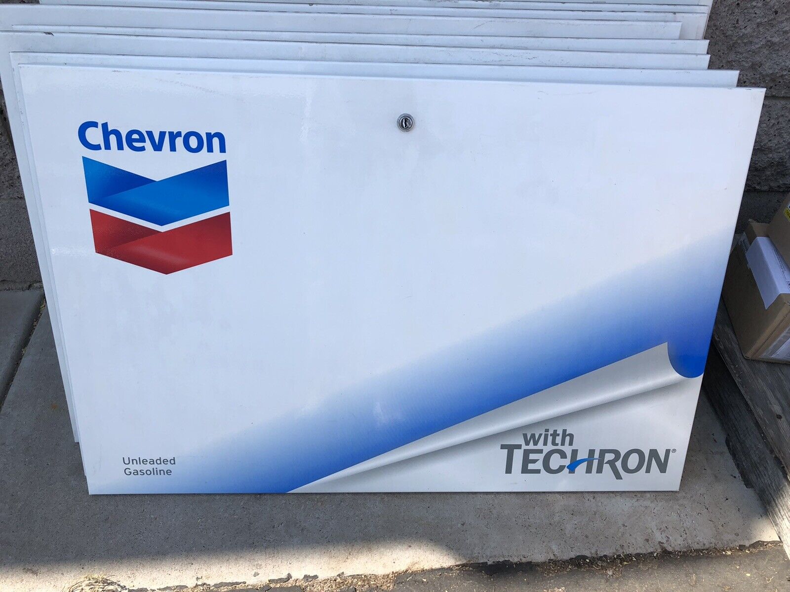 3 Months Used Gilbarco Marconi Gas Pump Lower Door Chevron 300 Dispenser