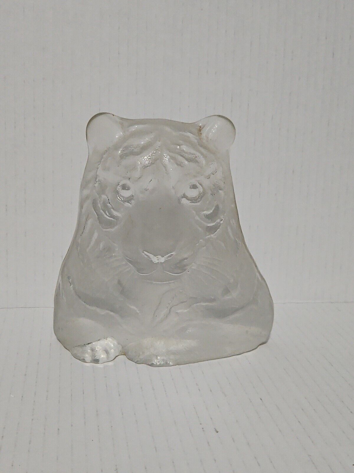 Viking Glass Frosted  Tiger 5 3/4\