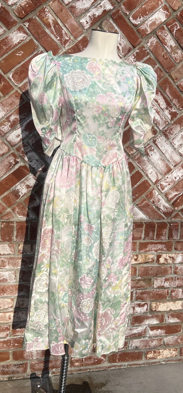 Vintage 1970-80\'s Puff Sleeve Dress Floral Satin Like Dress (SM/4) midi maxi