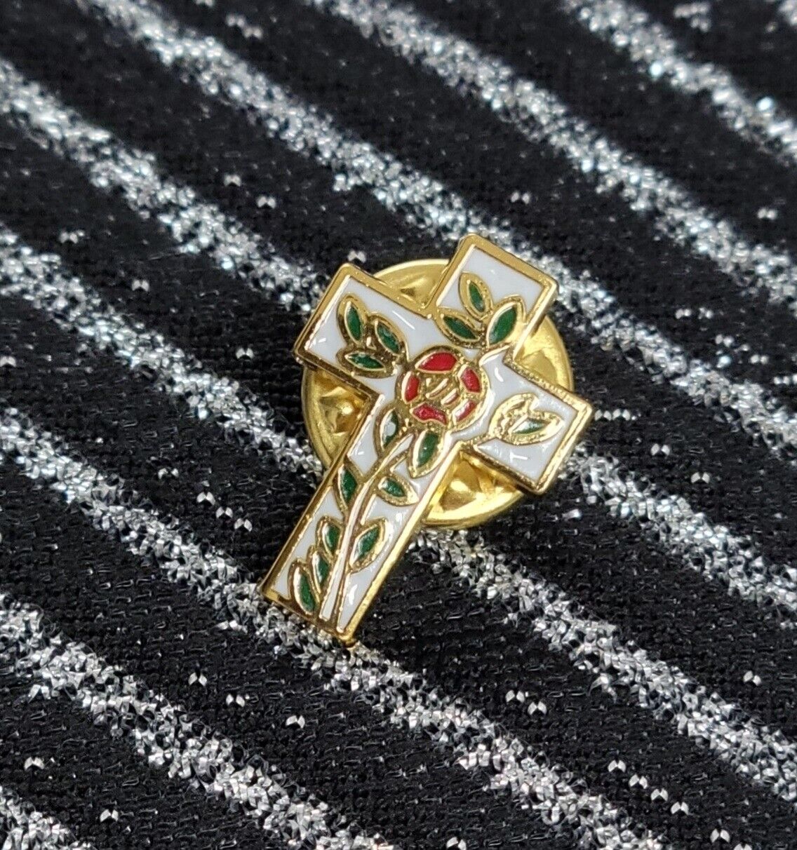 Masonic Scottish Rite Rose Croix Cross Lapel Pin