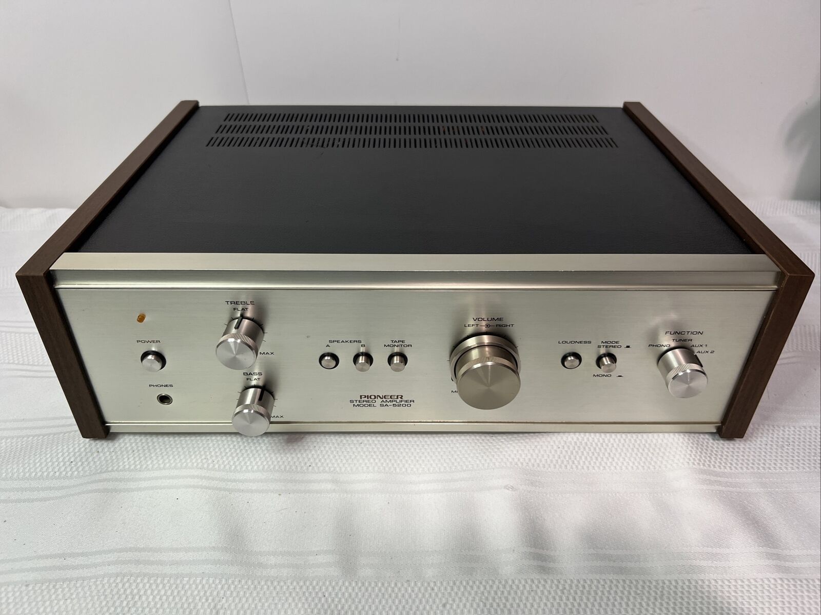 Vintage PIONEER SA-5200 Stereo Amplifier