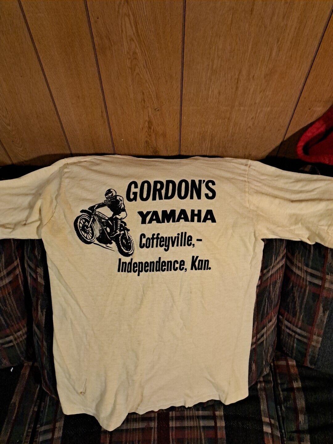 Hanes 70\'s Vintage Yamaha T-Shirt Yellow IndependenceCoffeyville Ks Cycle Center