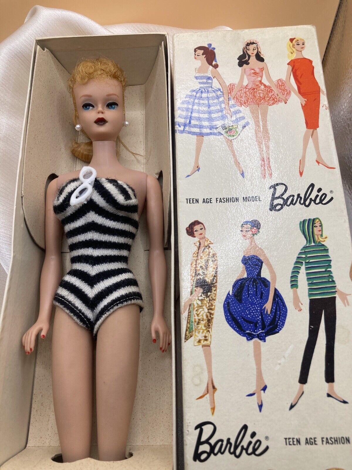 Vintage Rare 1959 Blonde Ponytail Barbie #3 Blue Eyeliner Mint Barbie~Mattel Box