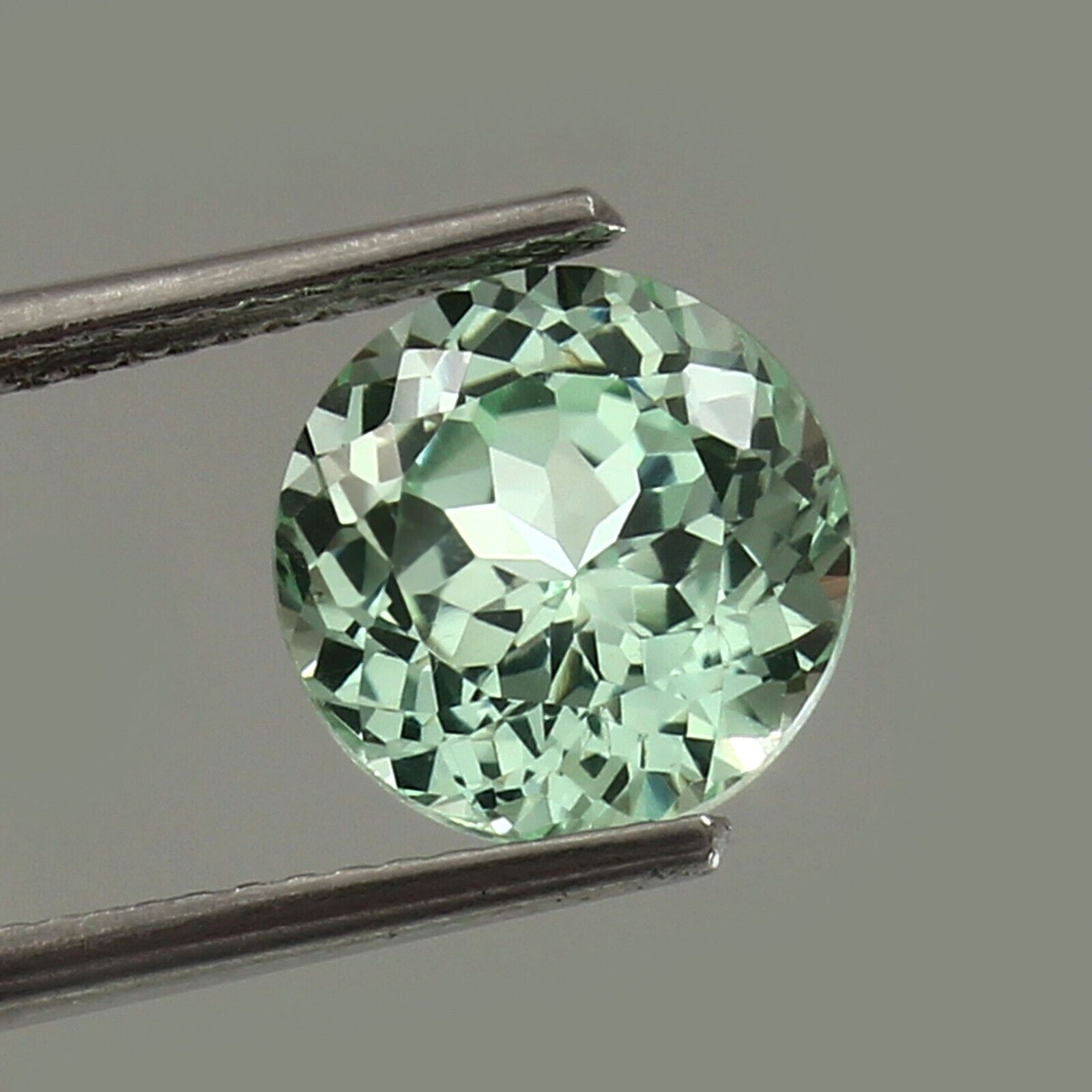 AAA Nice Quality Natural Ceylon Green Sapphire Loose Round Gemstone Cut 9x9 MM