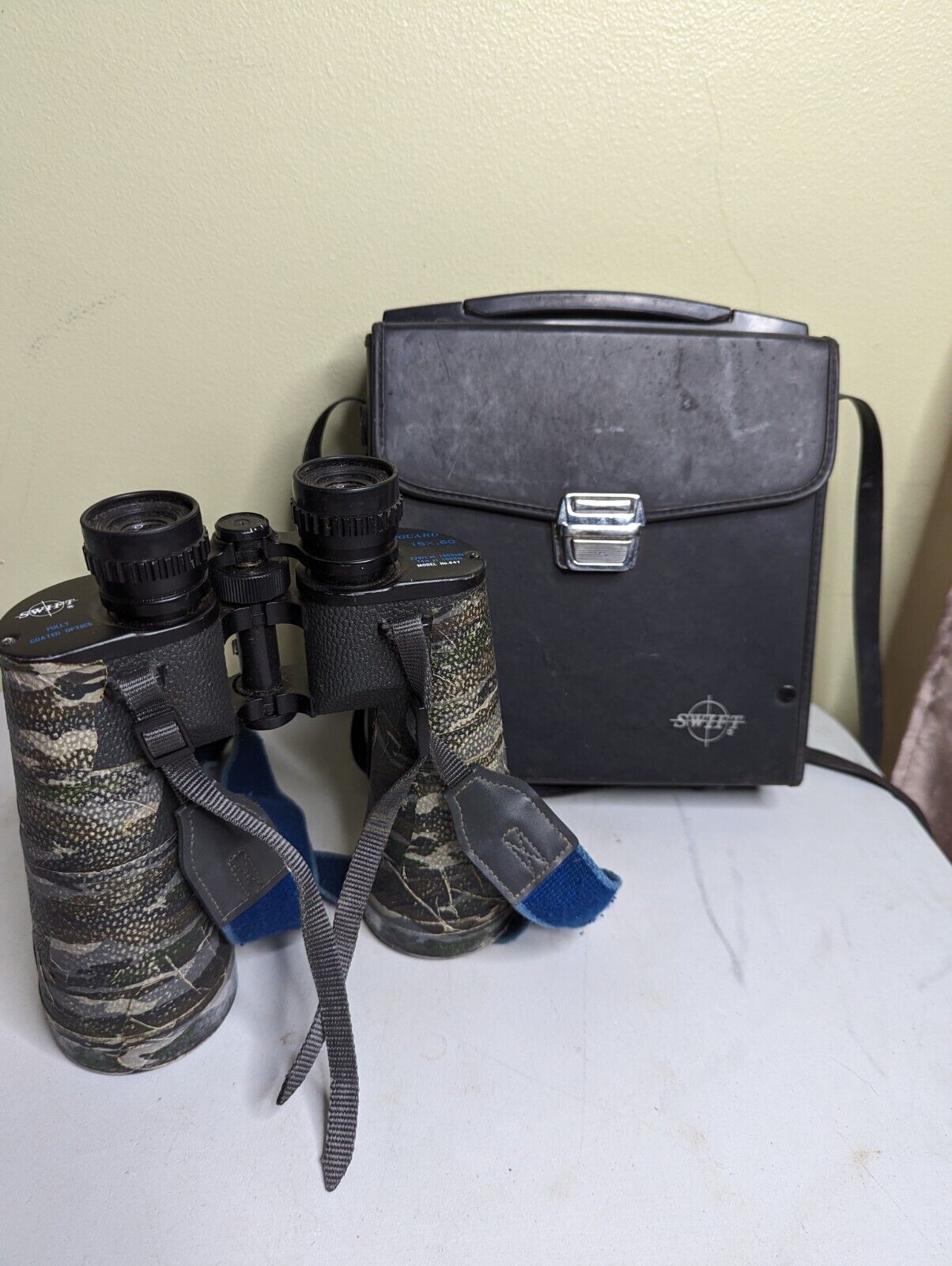 vintage Swift Hunting binoculars Vanguard 15x60 No. 847 With Case Rare