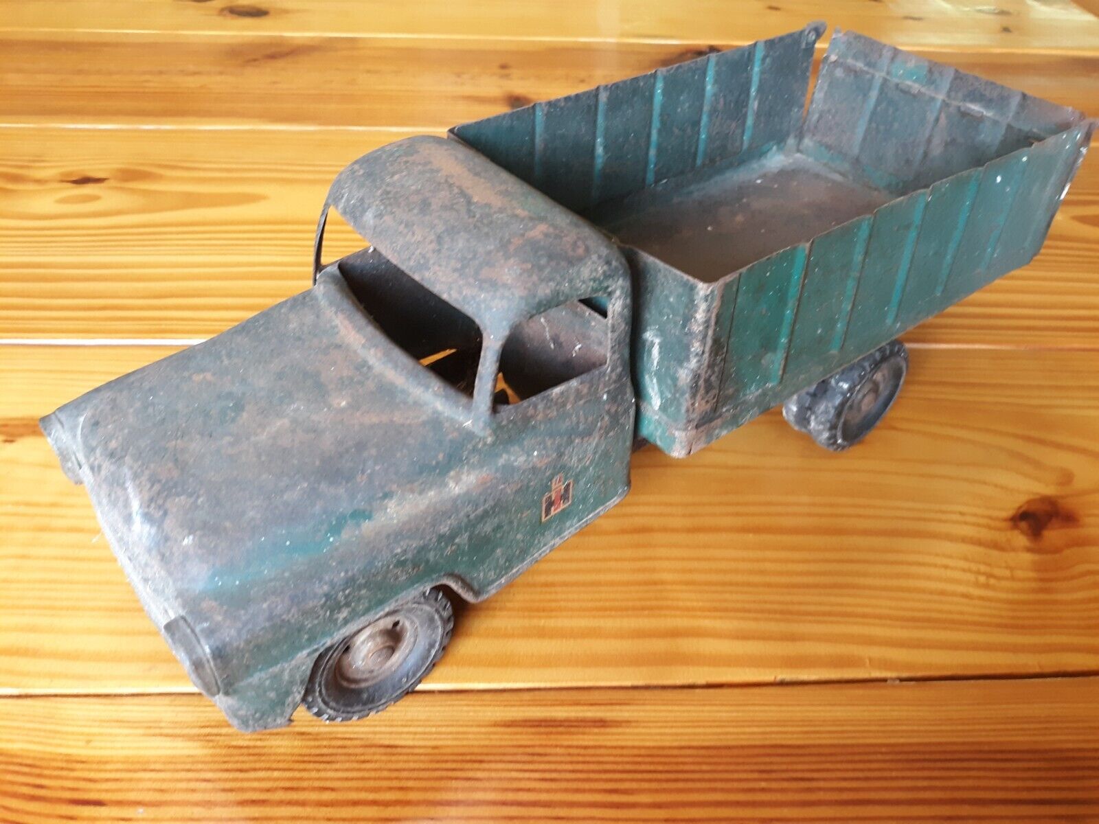 Vintage Original 1/16 Tru-Scale IH International Grain Stake Truck Farm Toy