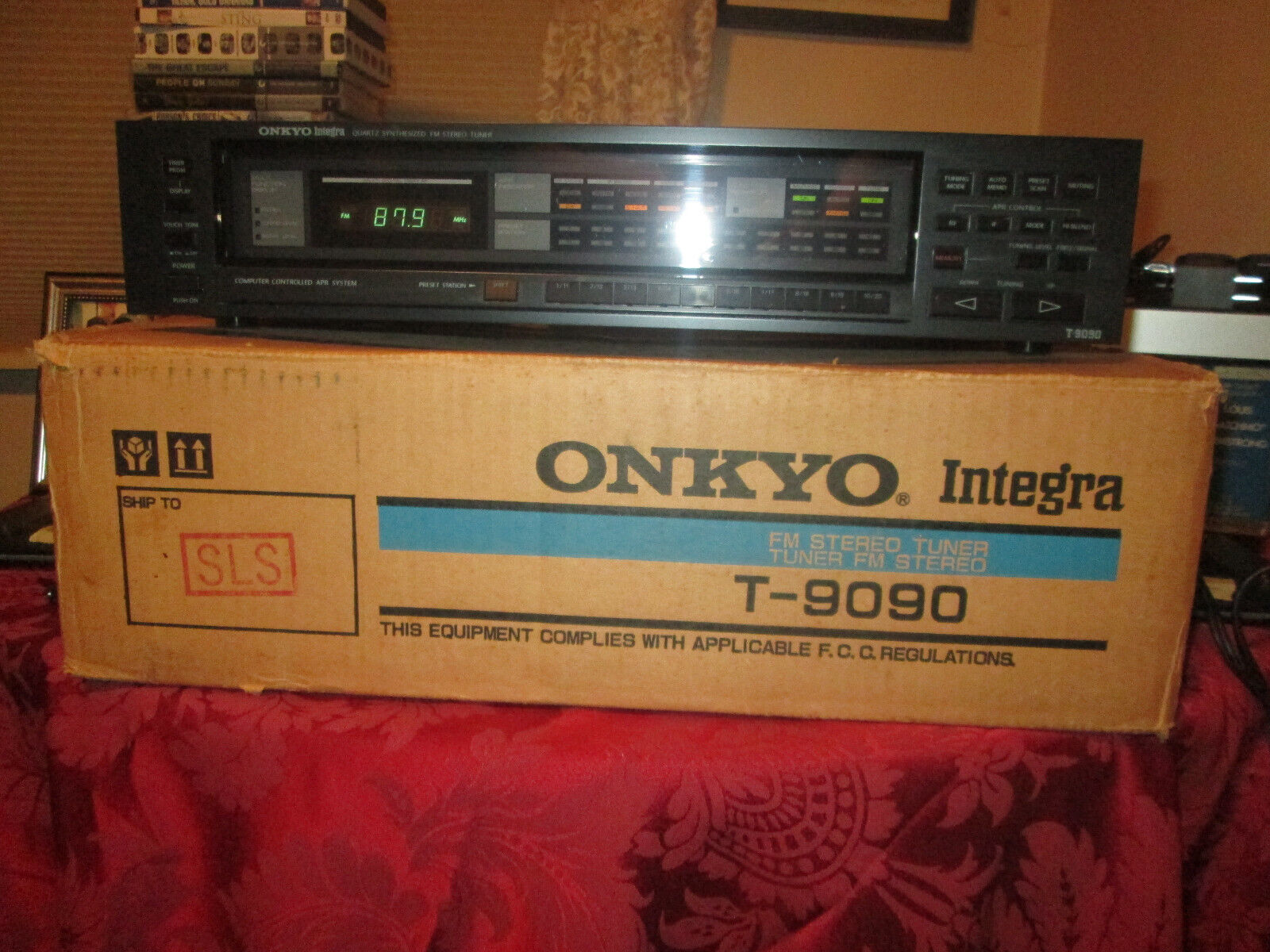 Rare Onkyo T-9090  Integra Quartz Synthesized Stereo Tuner