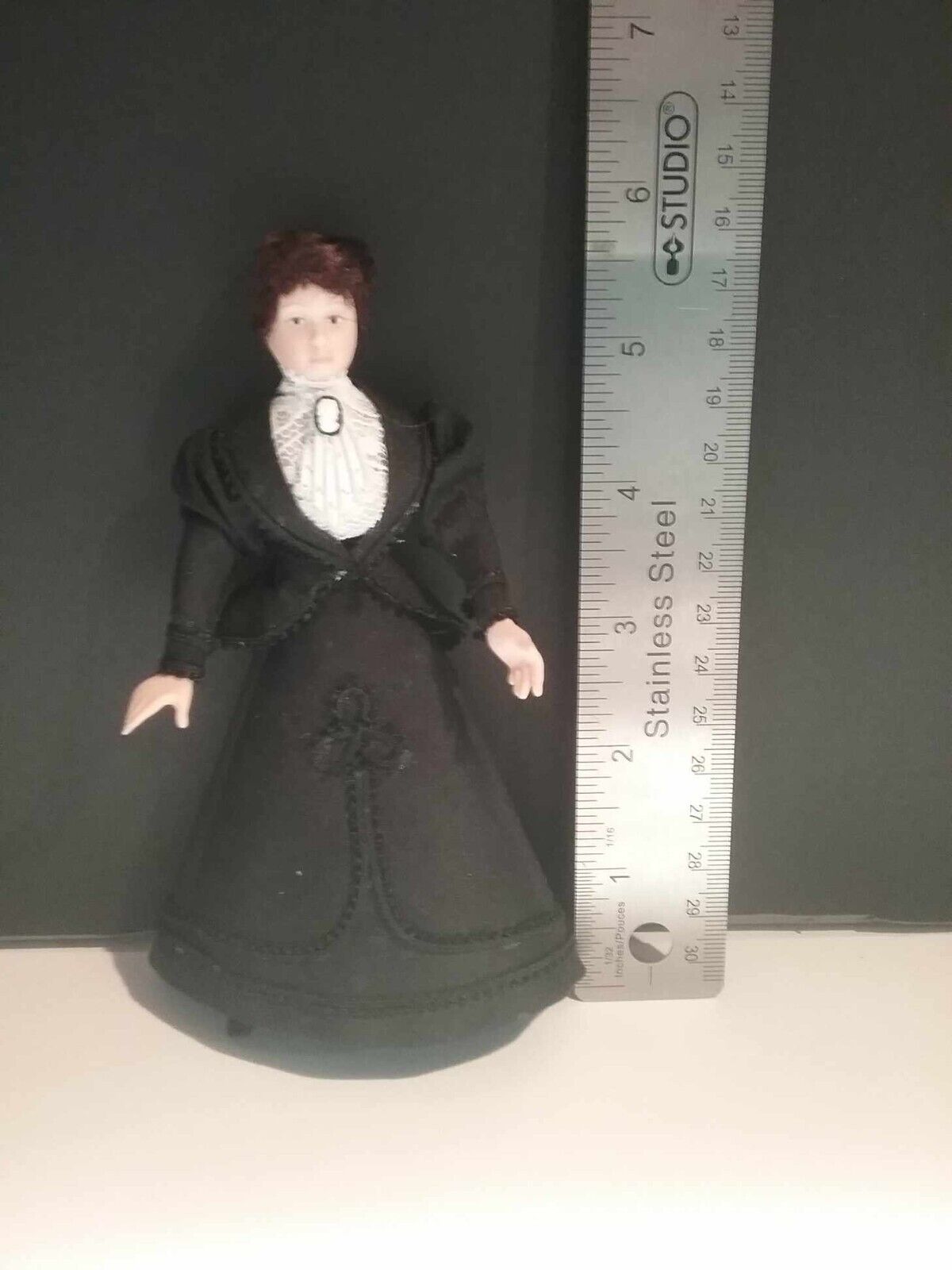 Miniature Dollhouse Porcelain Woman Doll Artisan made 1:12 scale 