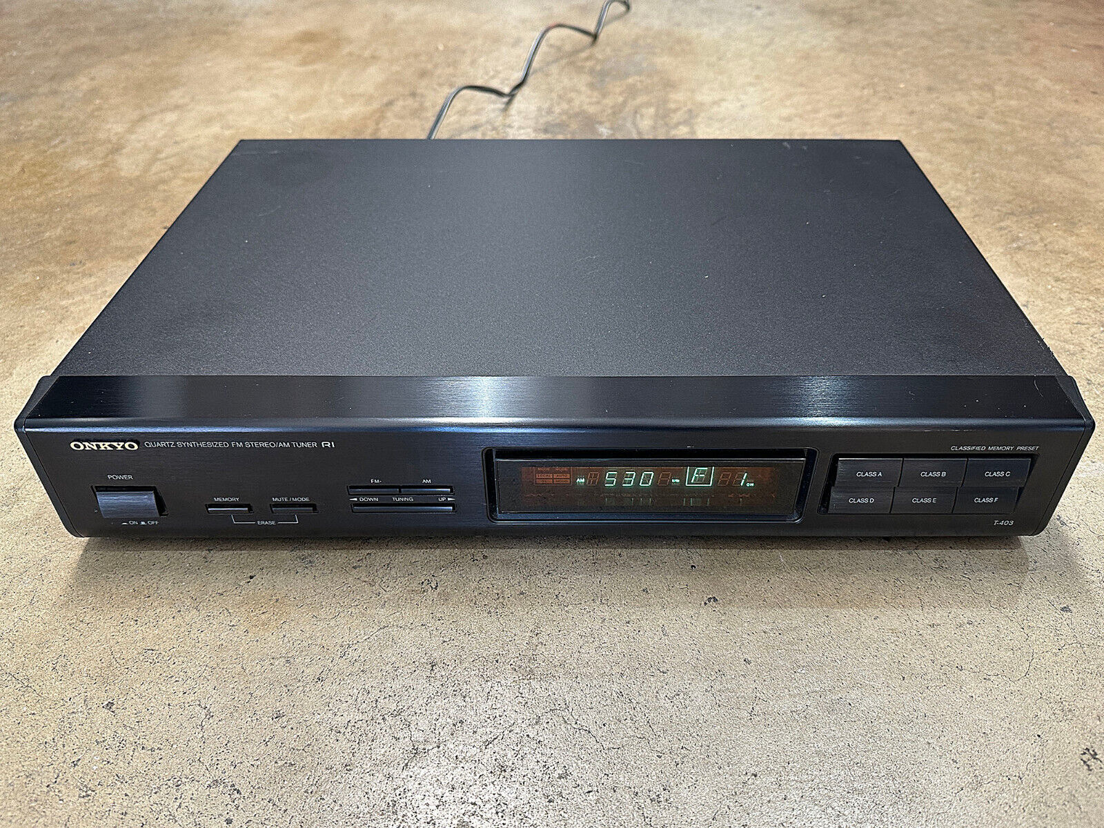 Onkyo T-403 Quartz Synthesized AM-FM Stereo Tuner Tested + 30-Days Guarantee