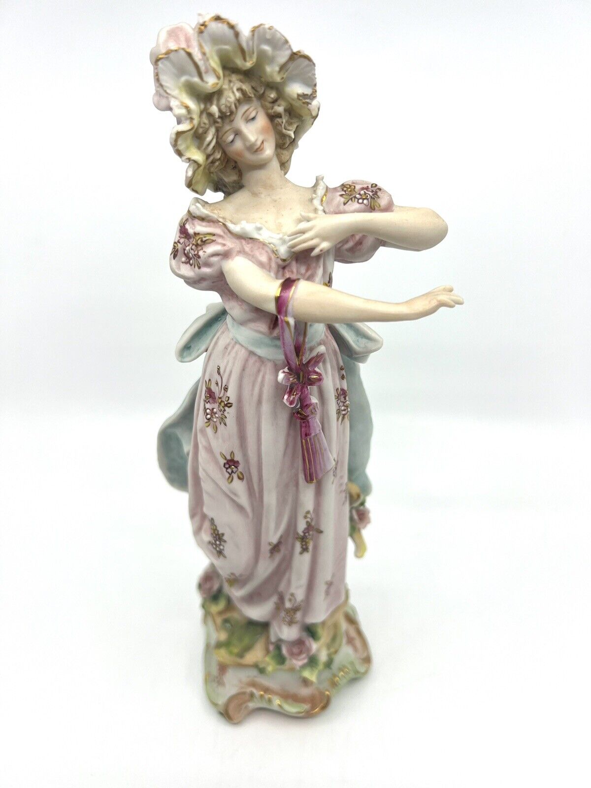 Capodimonte Italian Porcelain Lady Dancing In The Garden Figurine Romantic Love