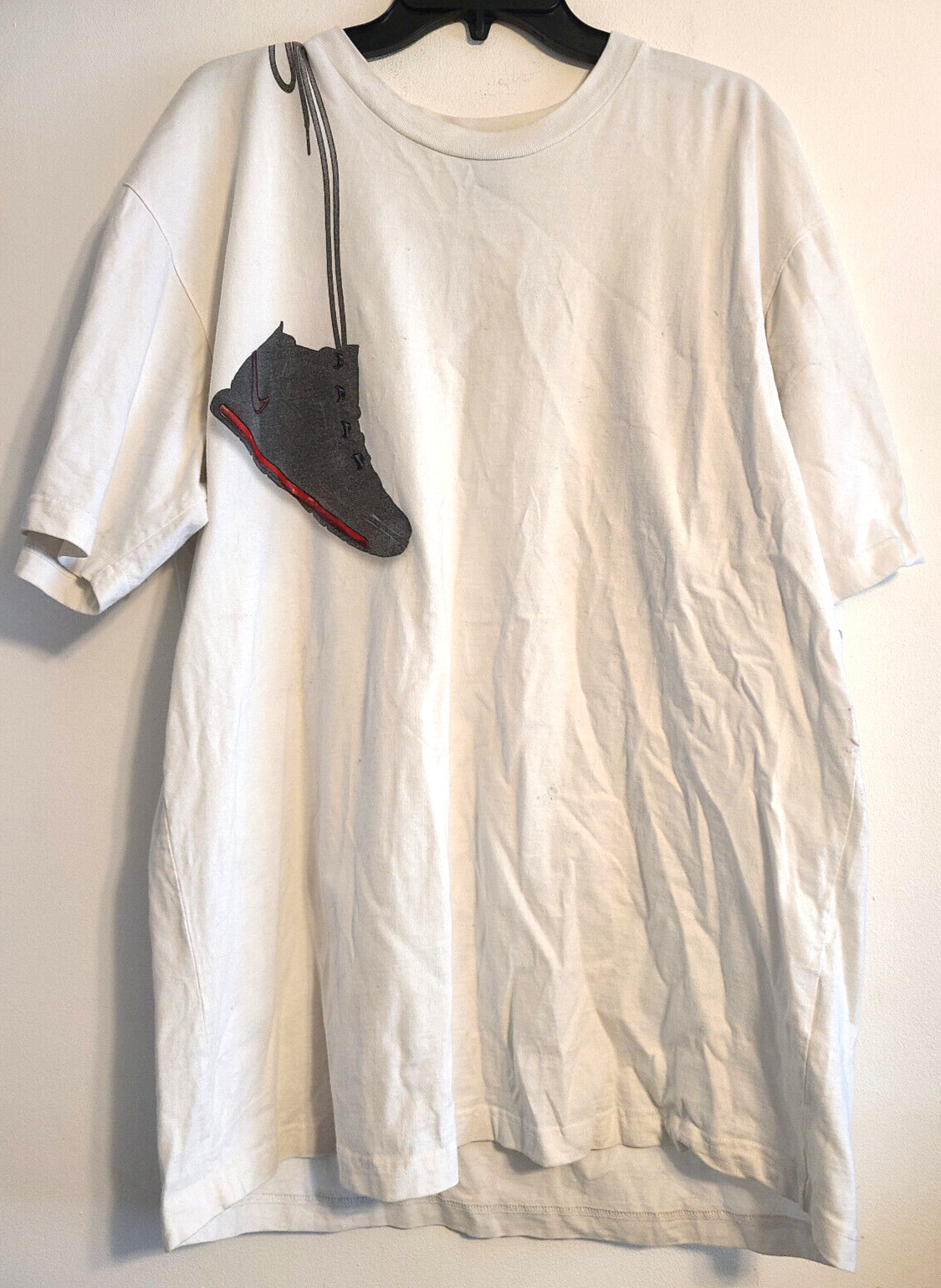 Rare Vintage Nike Lebron James White T Shirt XL-2XL Shoes on Shoulder Design