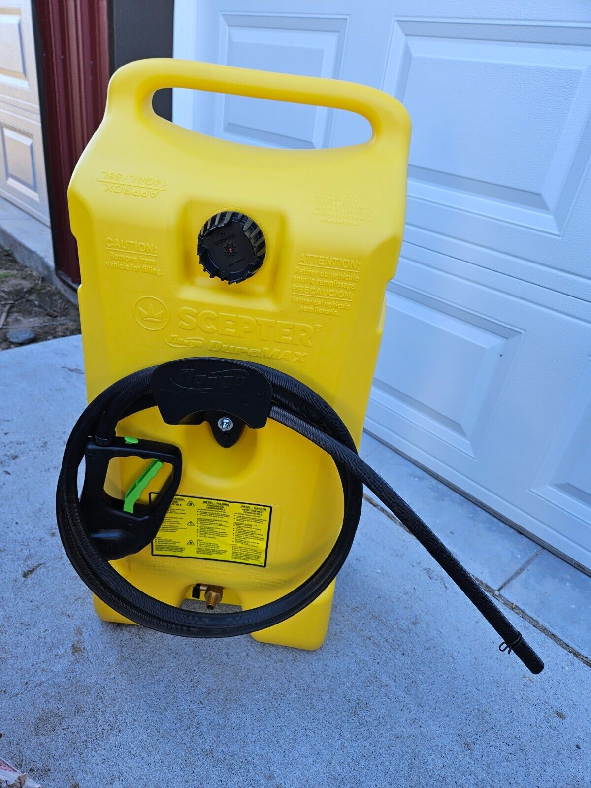 Scepter Flo N\' Go Duramax 14 Gal Diesel Fuel Can Caddy & Pump, Yellow (Open Box)