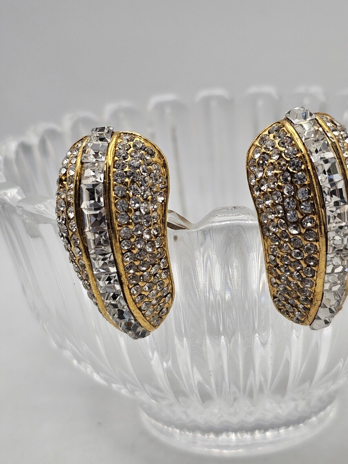 Rare Vtg Chunky Rhinestone Clip Earrings USA296 Hollywood Regency Crystal Granny