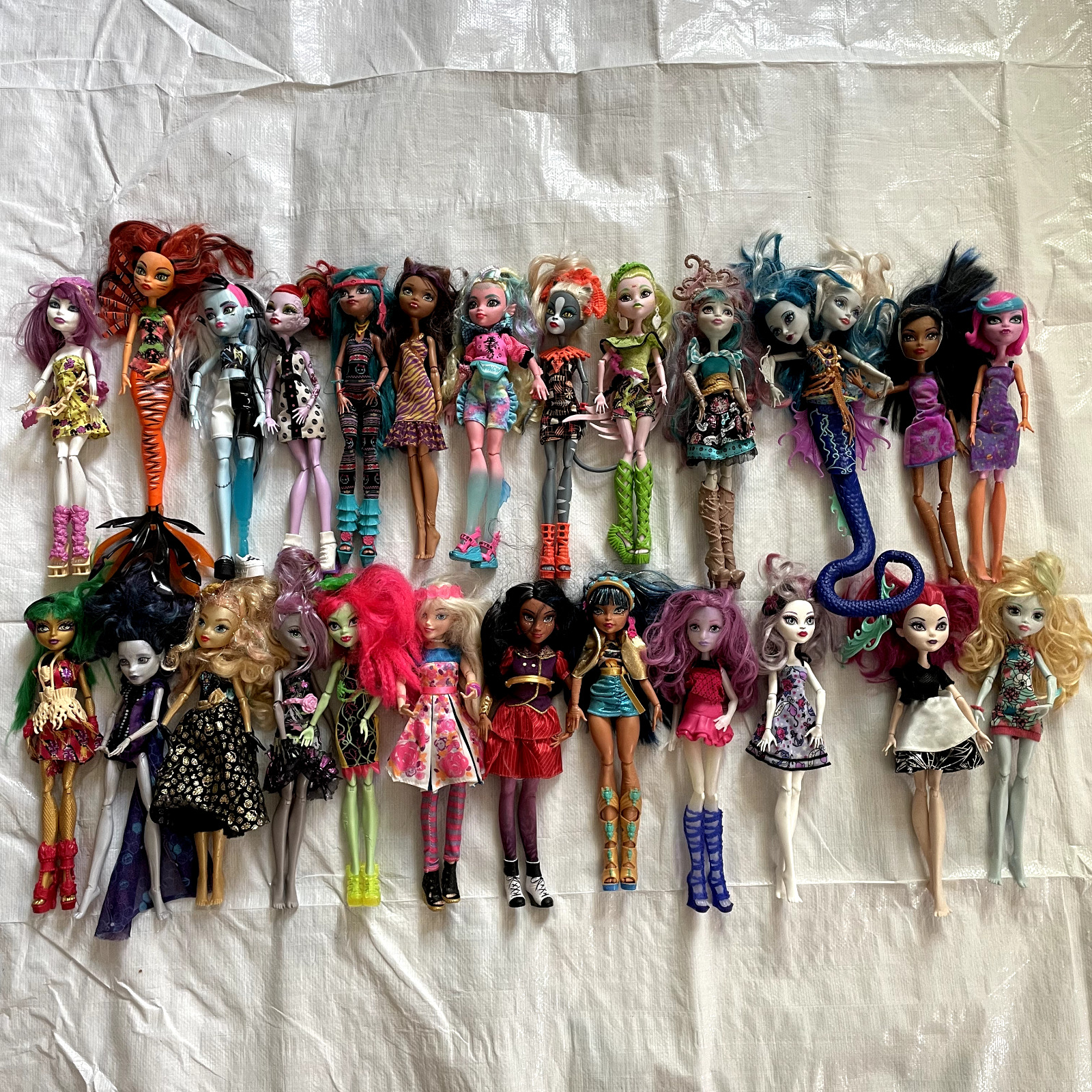 Monster High Lot Of 25 Assorted RARE Collectible Dolls & Accessories MUST SEE