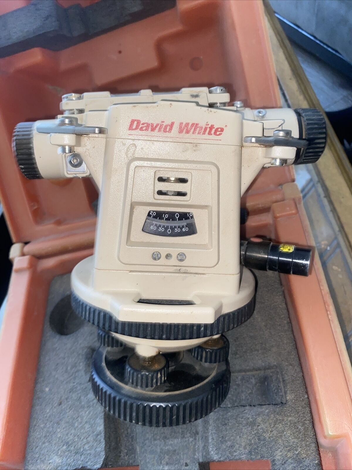 David White LT8-300 Level-Transit with Optical Plummet