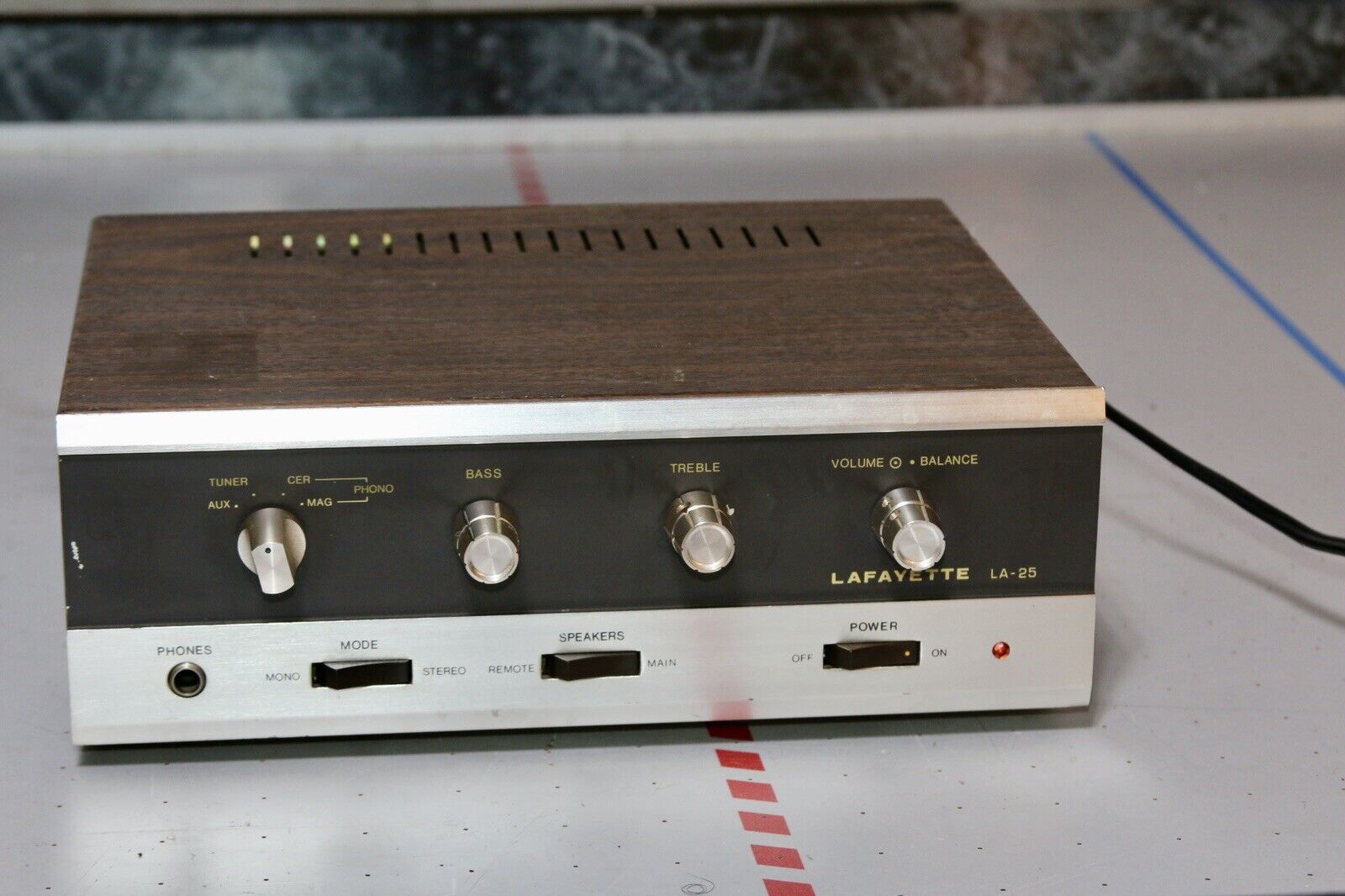 Vintage Lafayette LA-25 Stereo amplifier with phono (CER/MAG) input