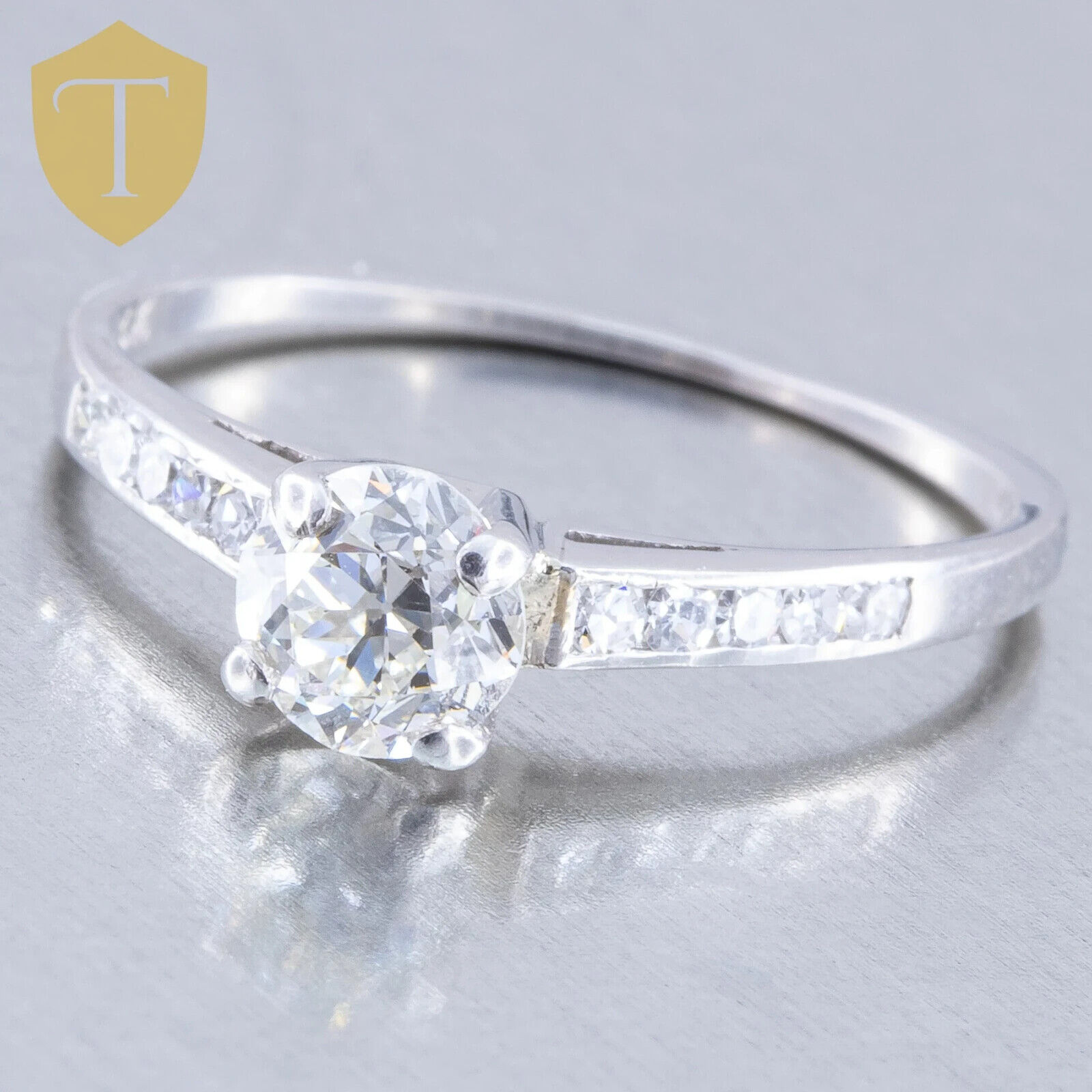1970's Vintage Retro Solid Platinum Ladies Stunning Diamond Engagement Ring