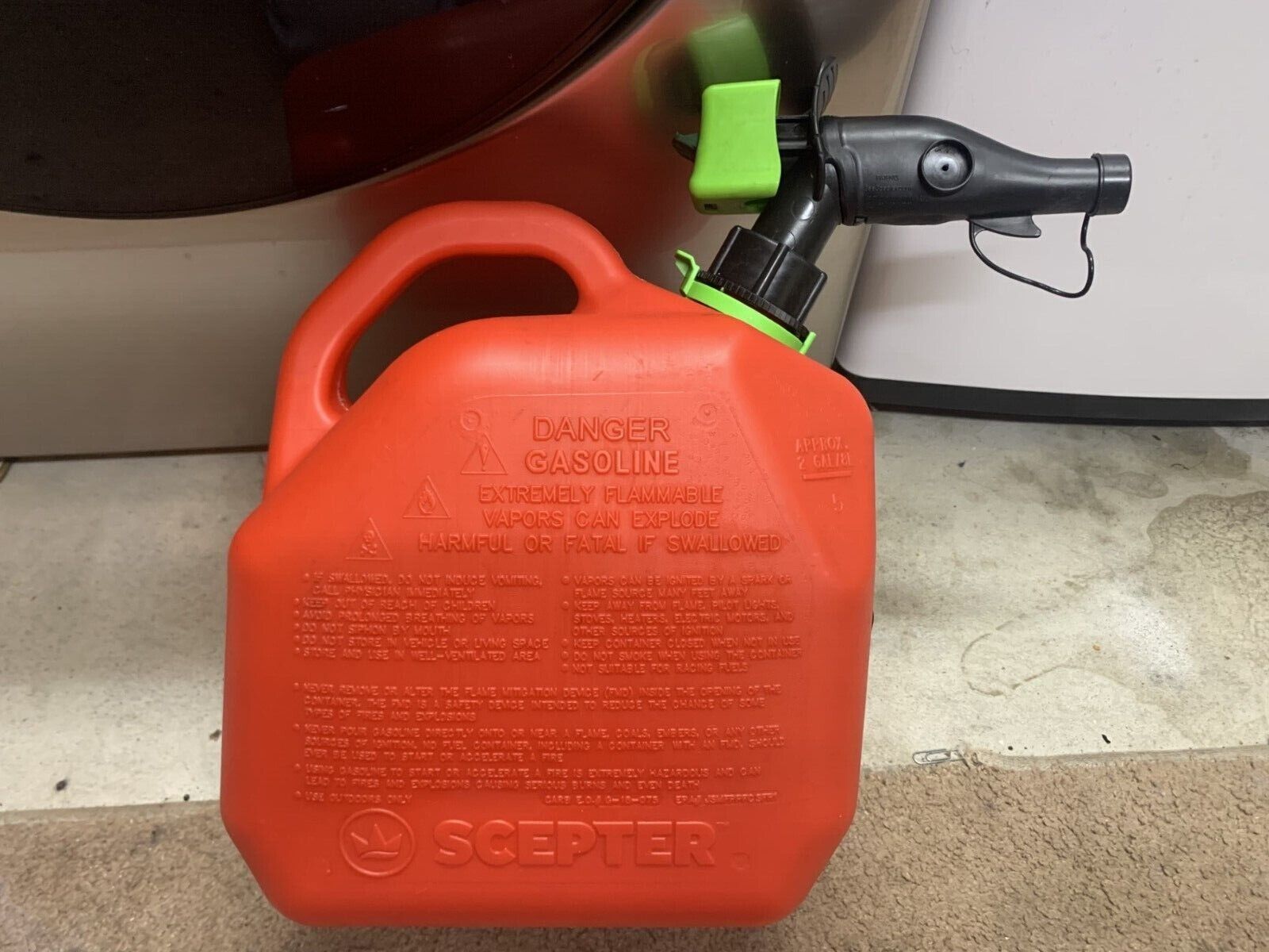 Scepter 2 Gallon Capacity SmartControl Gas Can, FR1G201, Red Fuel Container XC