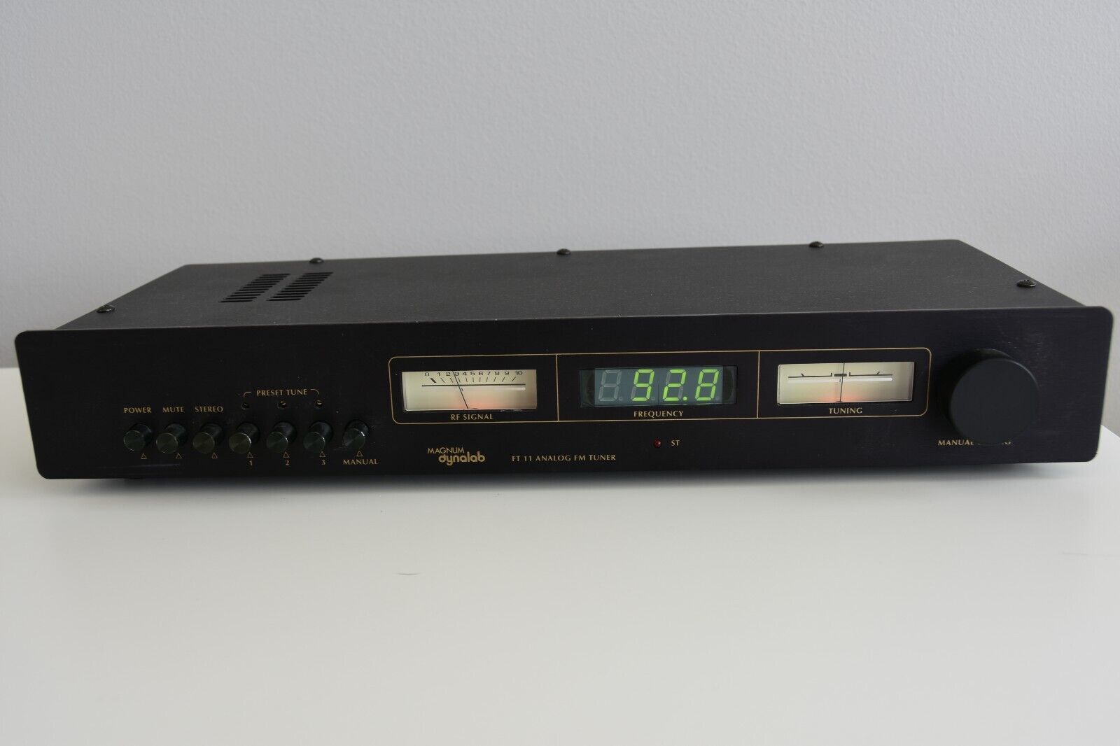Vintage Magnum Dynalab FT-11 FM Tuner