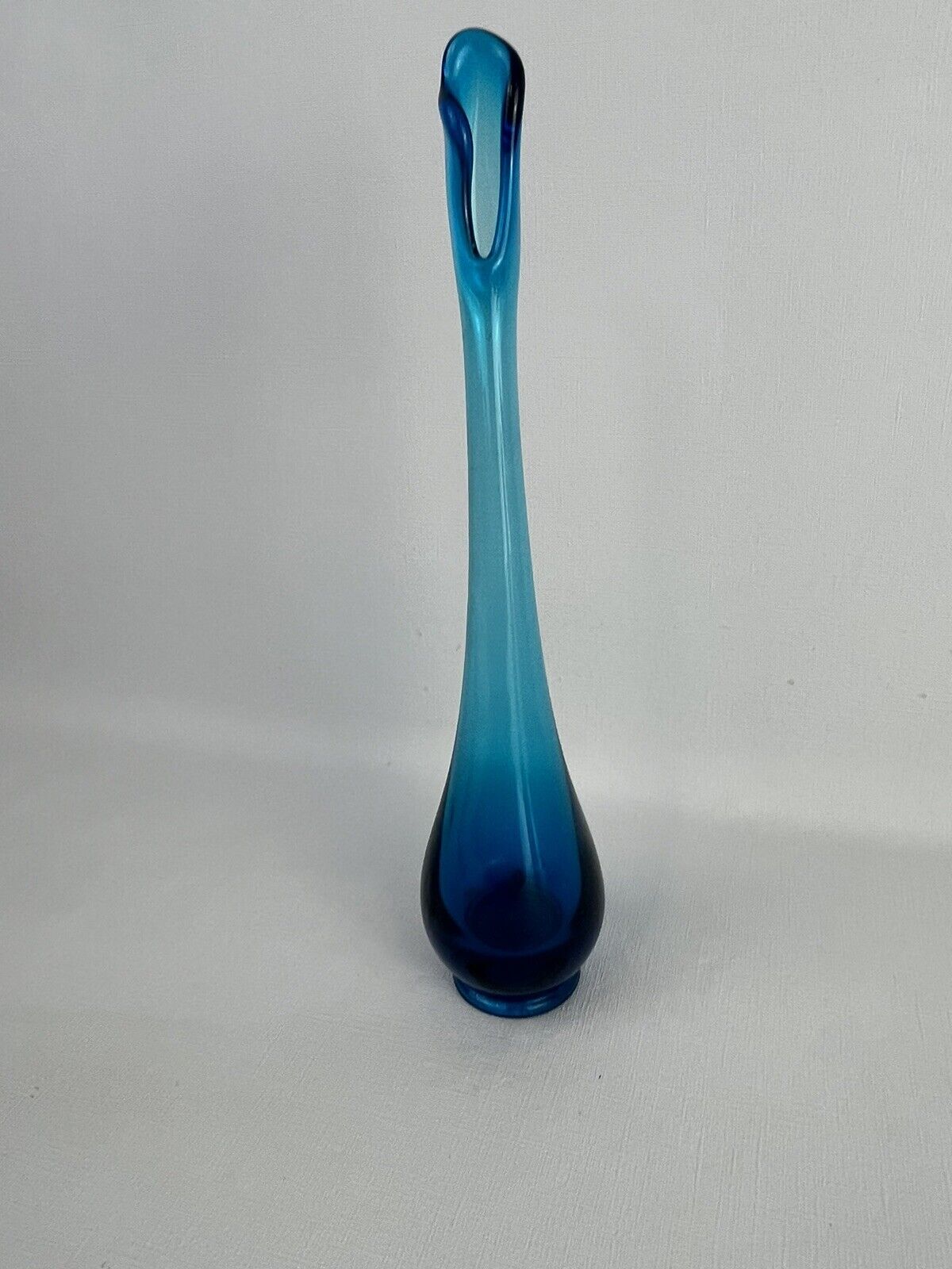 Vintage Viking Glass Bluenique blue Epic Bud Vase 11 Inches
