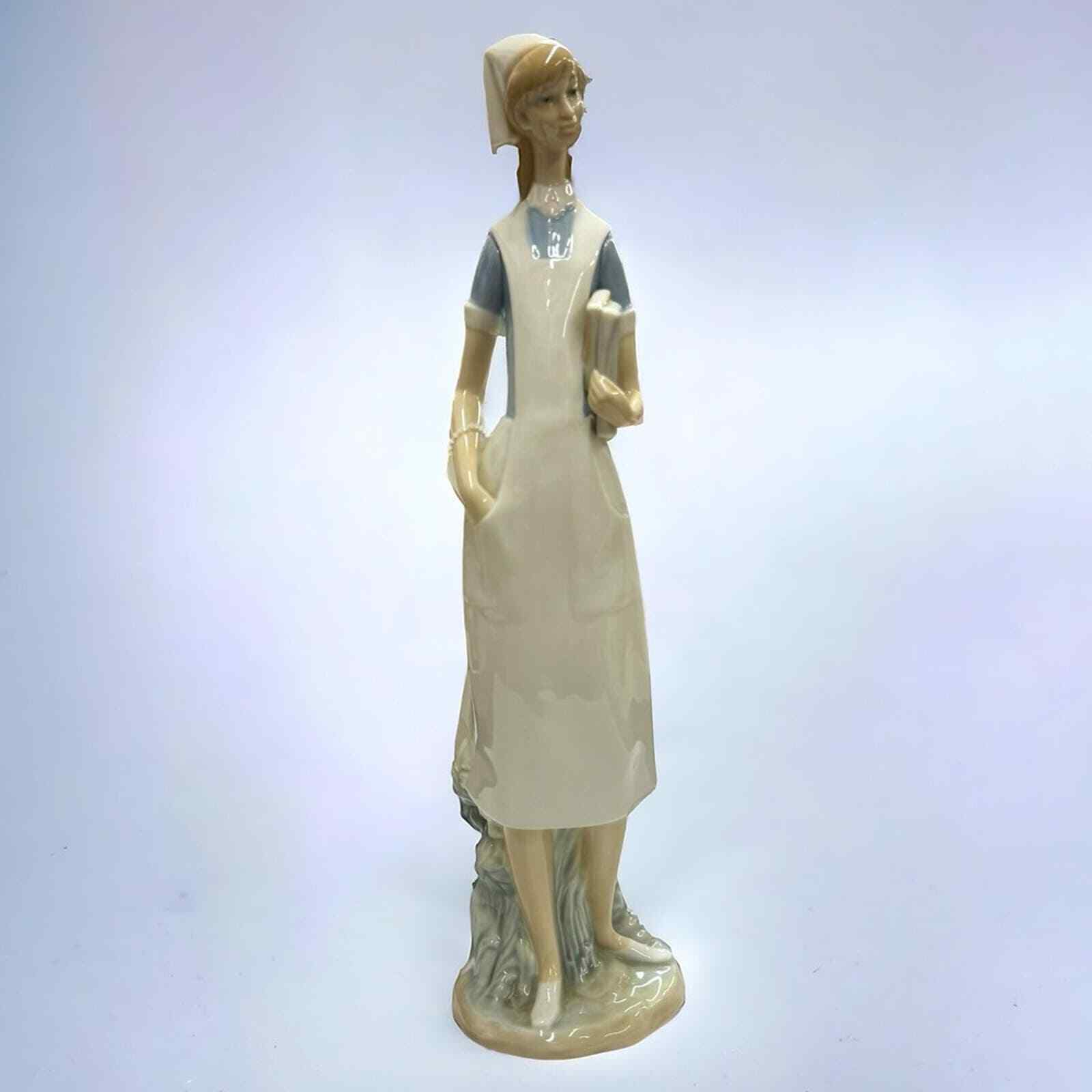 Lladro Classic Sculpture Nurse Figurine