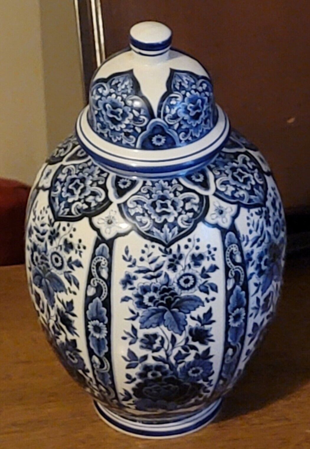 Italian Blue and White Porcelain Ginger Jar by Ardalt Blue Delfia