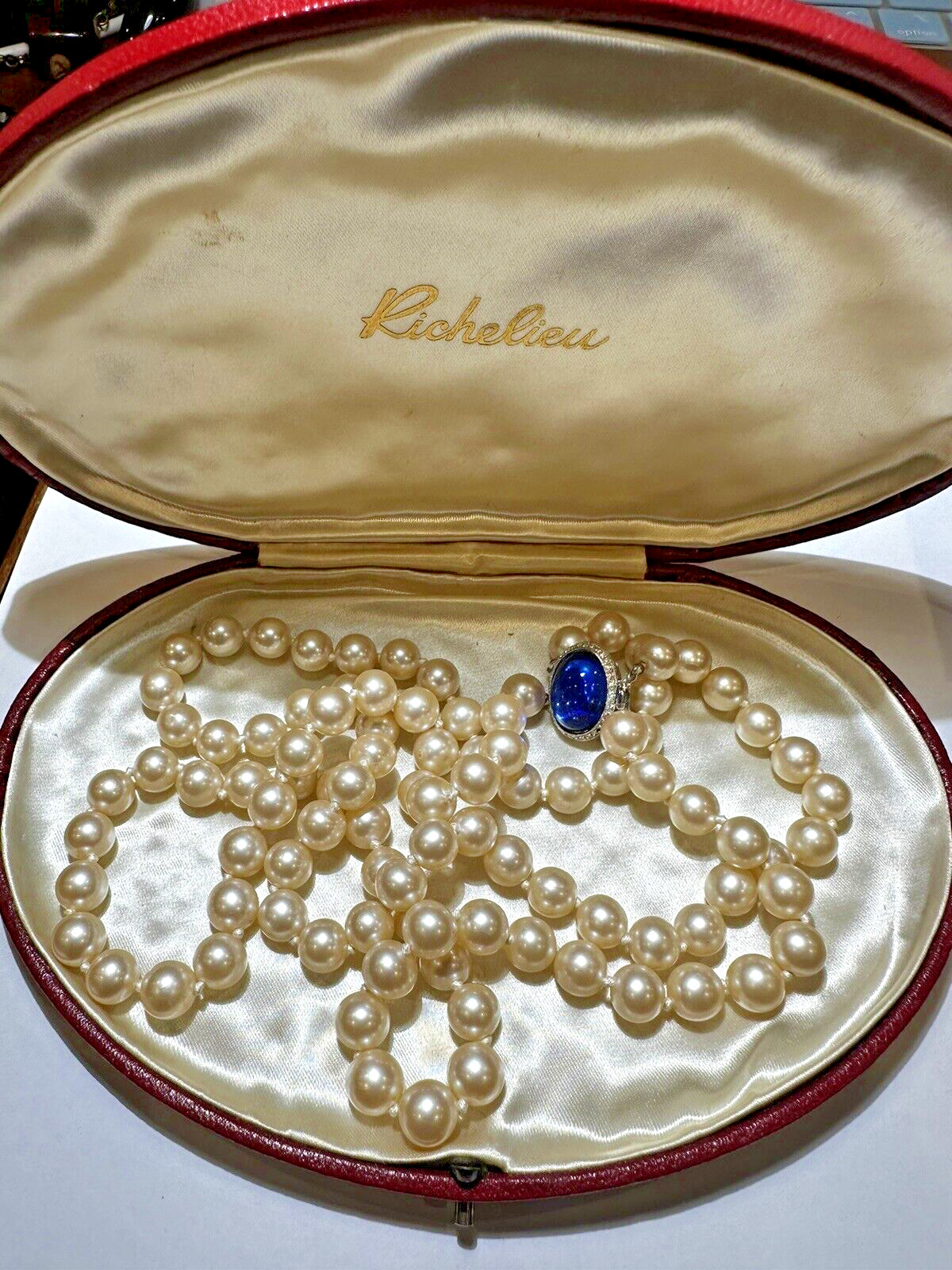 Vintage Richelieu 2T Pearls Knotted Blue Glass Rhinestone Necklace Original Box