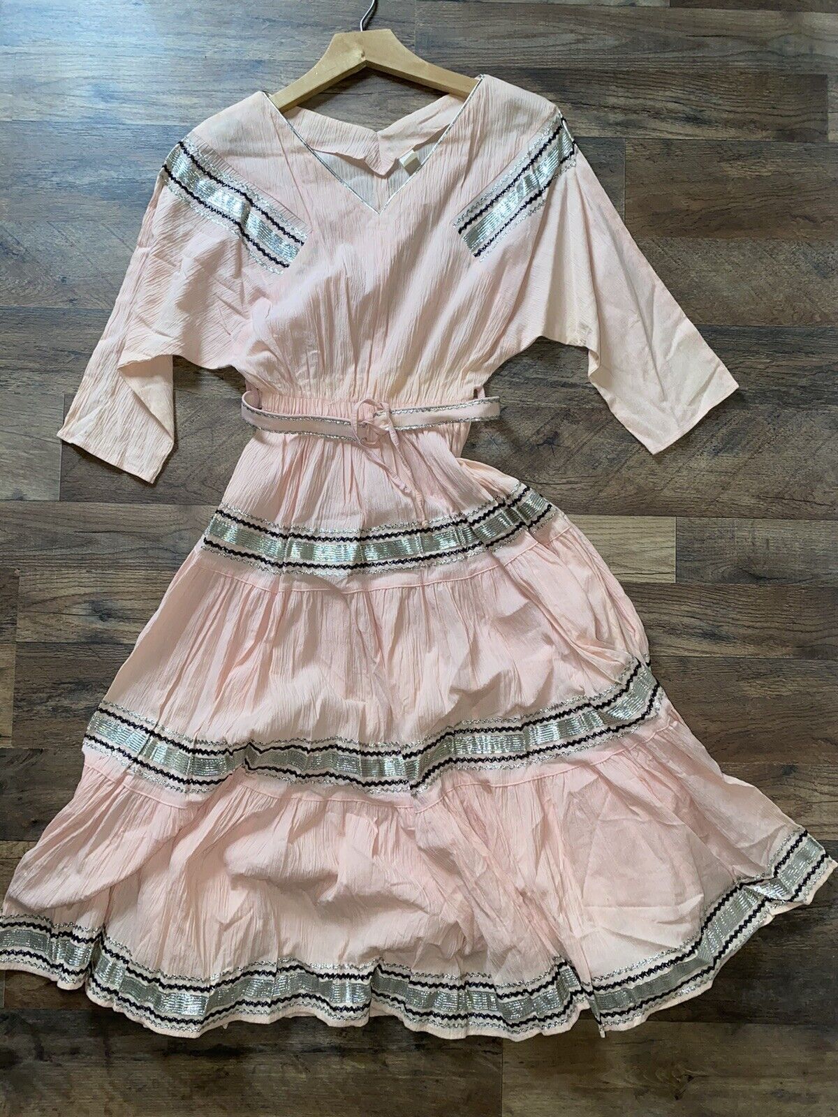 1950’s vtg dress Sun Ray of Arizona Tribe Native fiesta dress Pink trim RARE