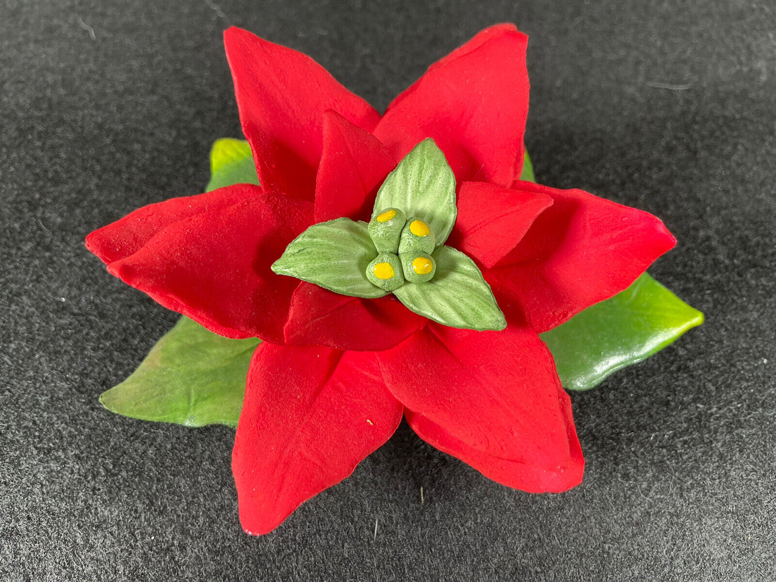 Figurine CAPODIMONTE Fabar Italian Hand Sculpted Porcelain RED POINSETTIA Flower