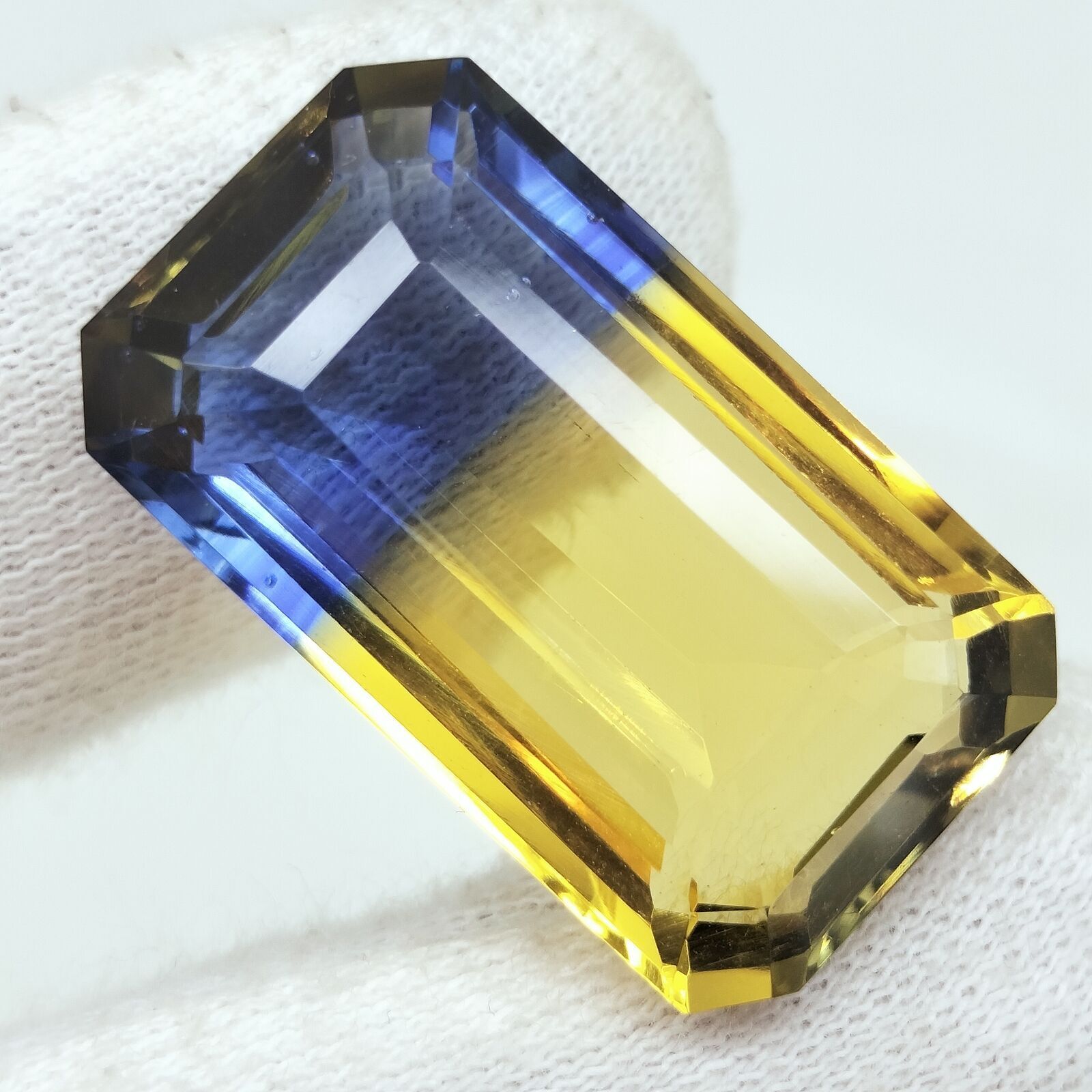 31.35 Ct Natural Bi-Color Pitambari Sapphire Extremely Rare Certified Gemstone