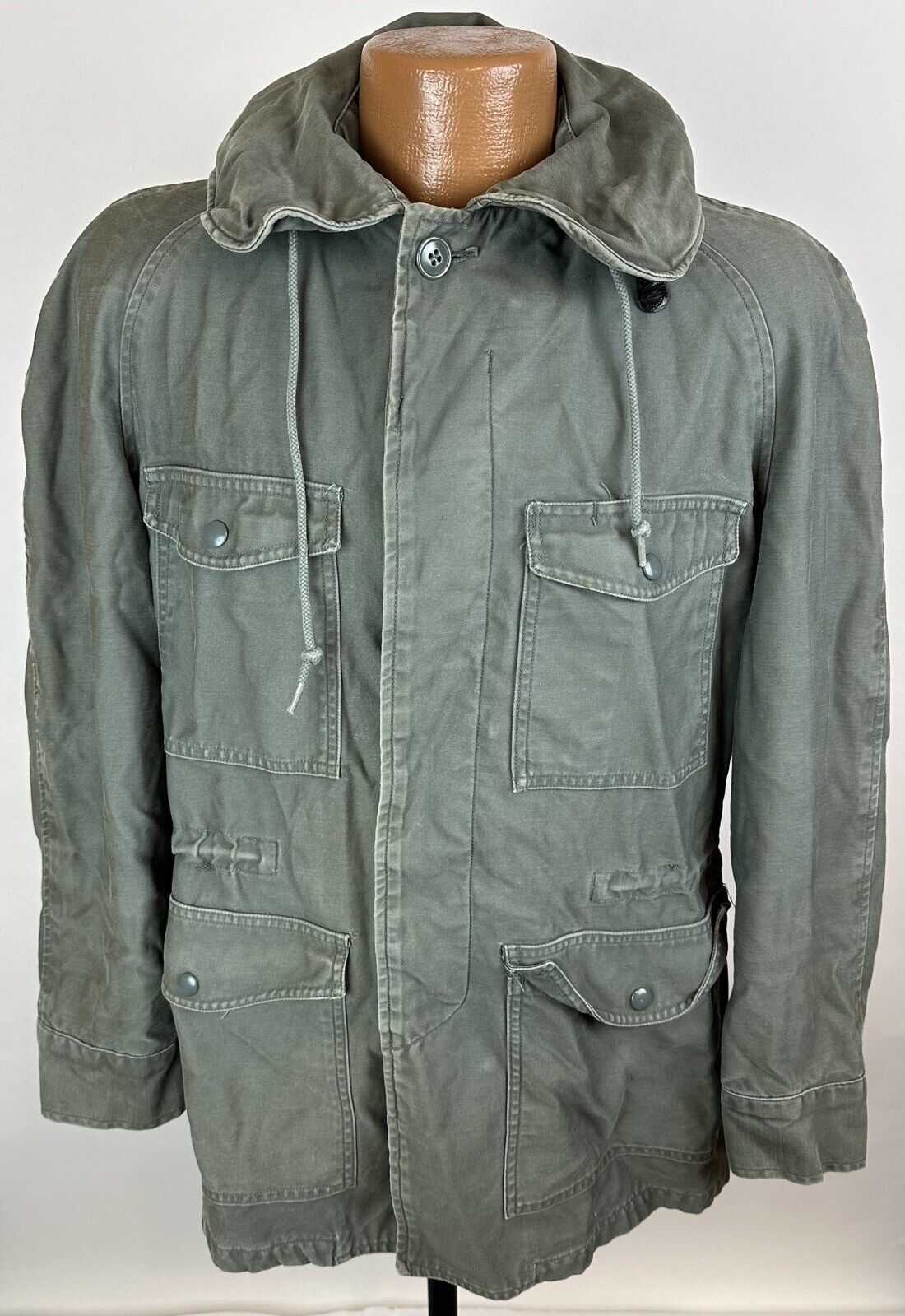 Vintage US Air Force Field Jacket S Cold Weather Olive Green Hooded Vietnam Era 