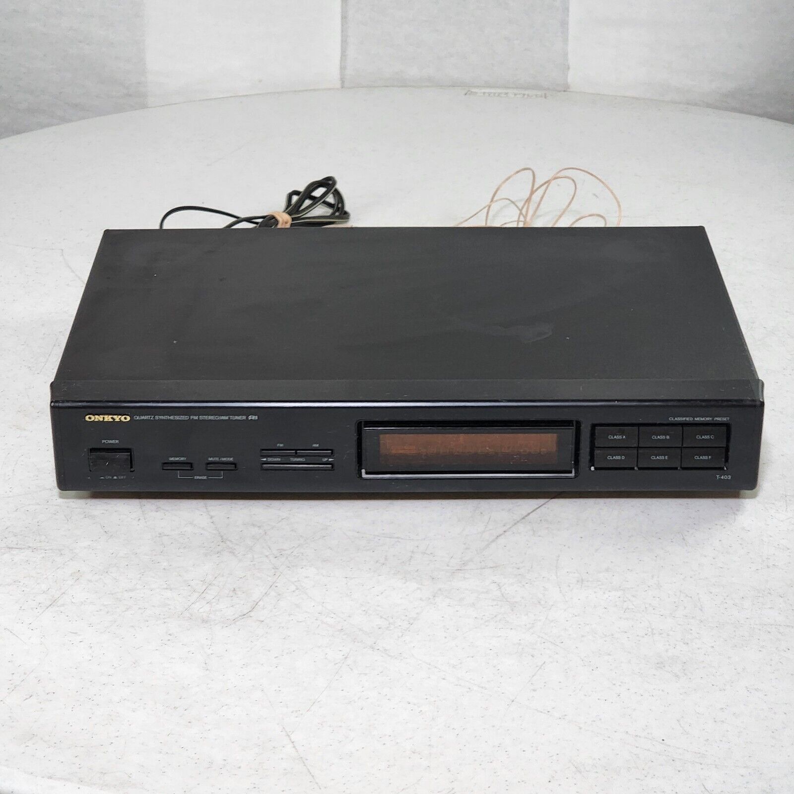 Onkyo T-403 R1 Quartz Synthesized FM Stereo/AM Tuner