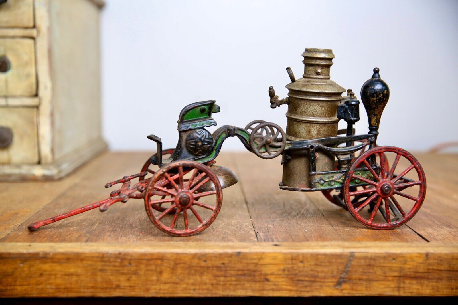 Antique CAST IRON HORSE DRAWN FIRE ENGINE Fire Pumper Toy HUBLEY Arcade Parts