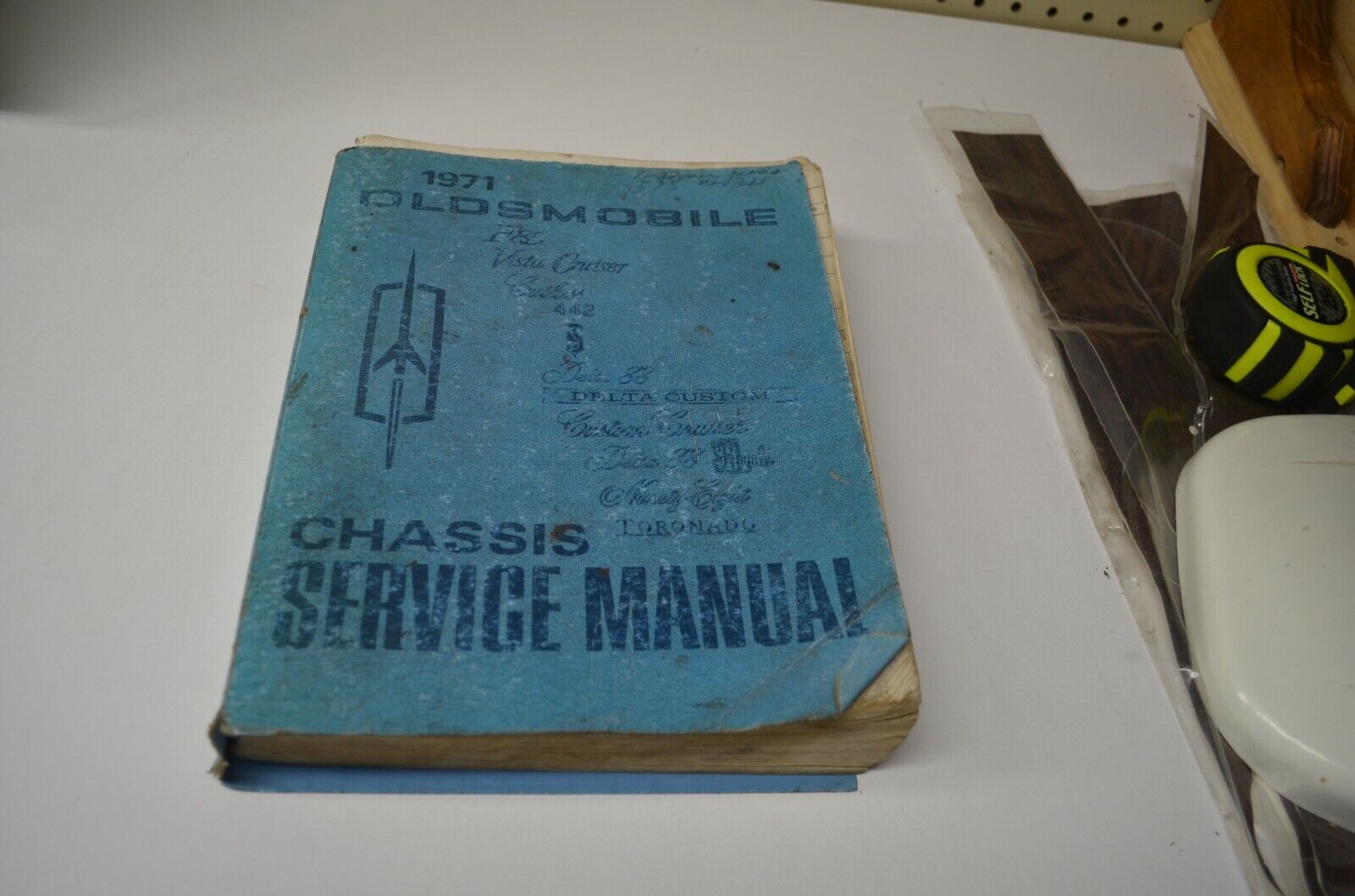 Vintage 1971 Oldsmobile Chassis Service Manual used