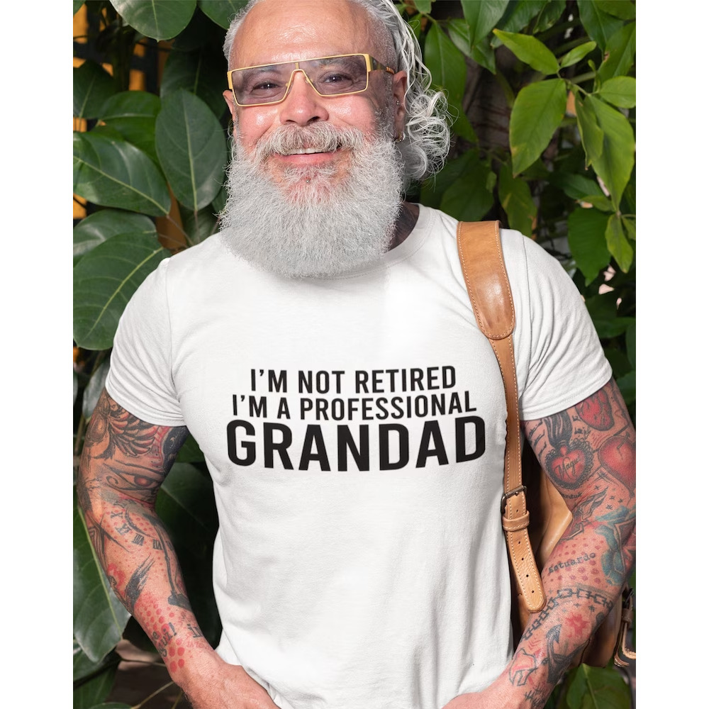GRANDAD T-shirt I\'M Not Retired I\'M a Professional Grandad Cool Grandpa Dad Tee