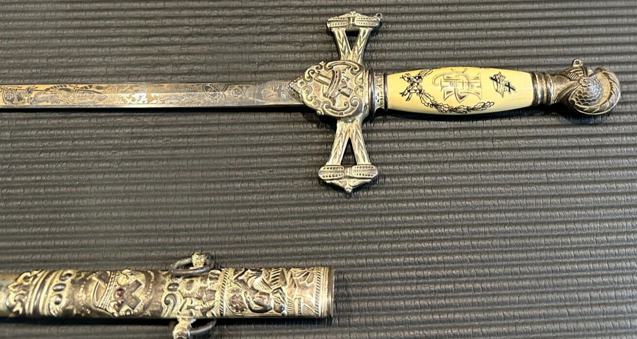 Antique Masonic Knights Templar Freemason Ceremonial Sword & Scabbard & Case