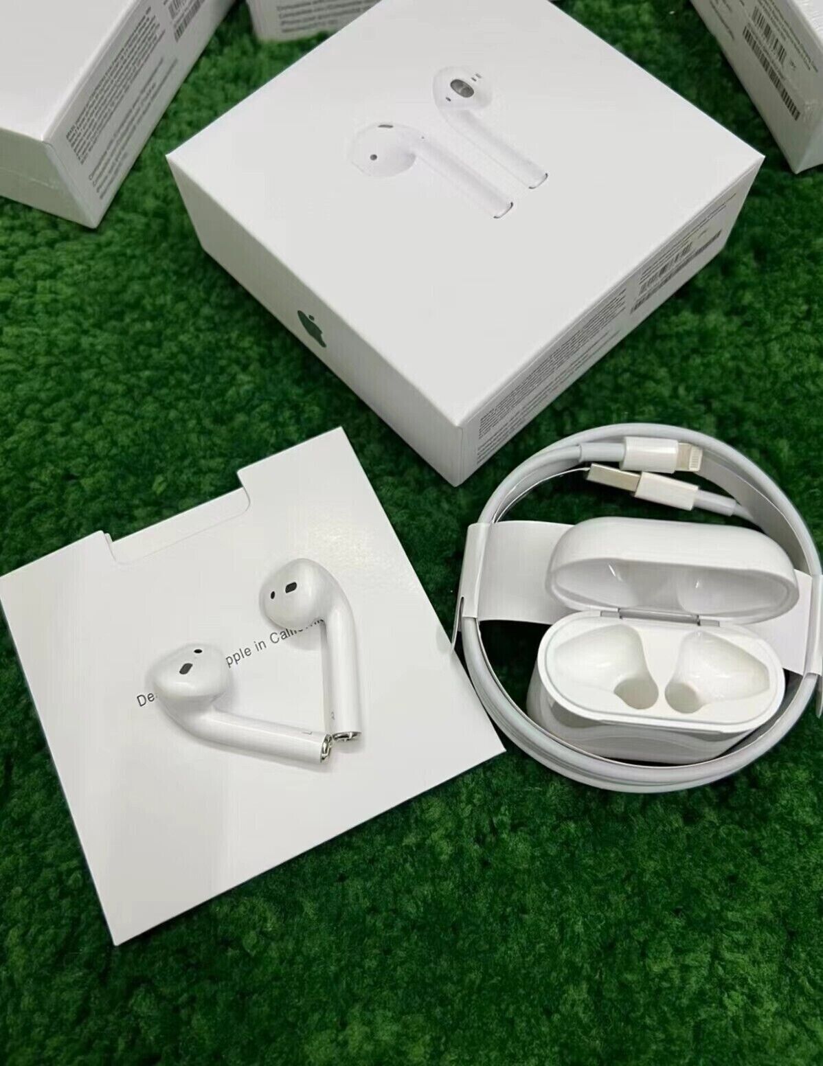 APPLE AirPods 2nd Generation With Earphone Earbuds & Wireless Charging Case USA