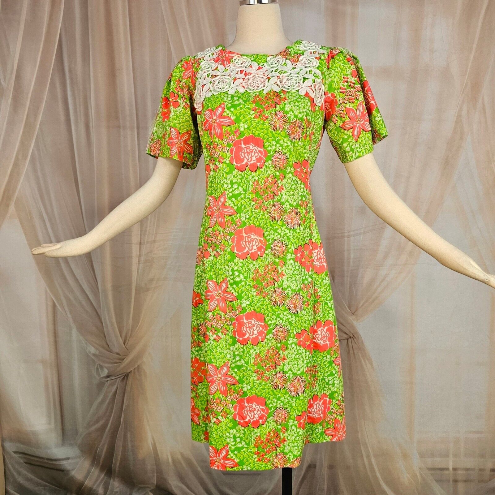 Vintage 1960\'s Dress Shift Floral The Lilly Pulitzer Green Red Short Sleeve 