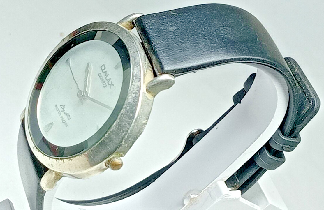 Omax Quartz Movement Analog Dial Wrist Watch For Men