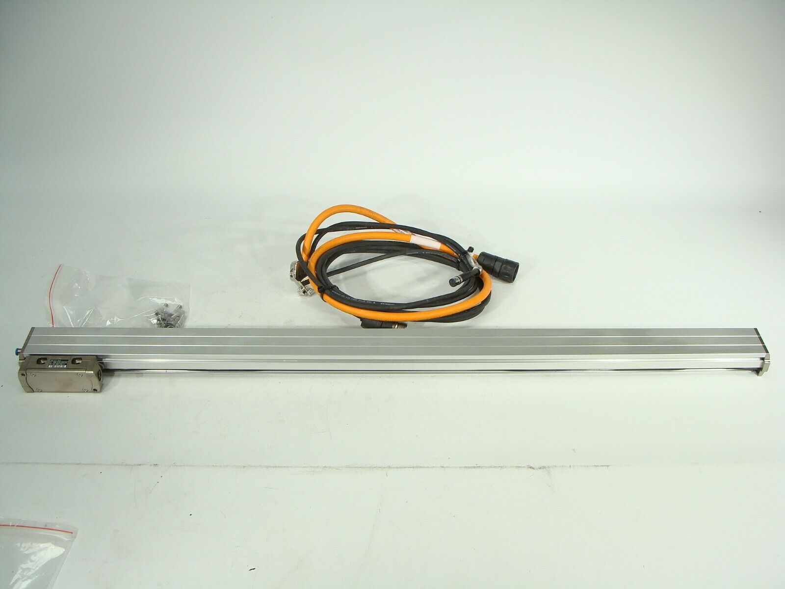 Heidenhain LC 183 / 10nm 740mm AE LC 1x3 582 578-04 Linear Scale Encoder + Cable