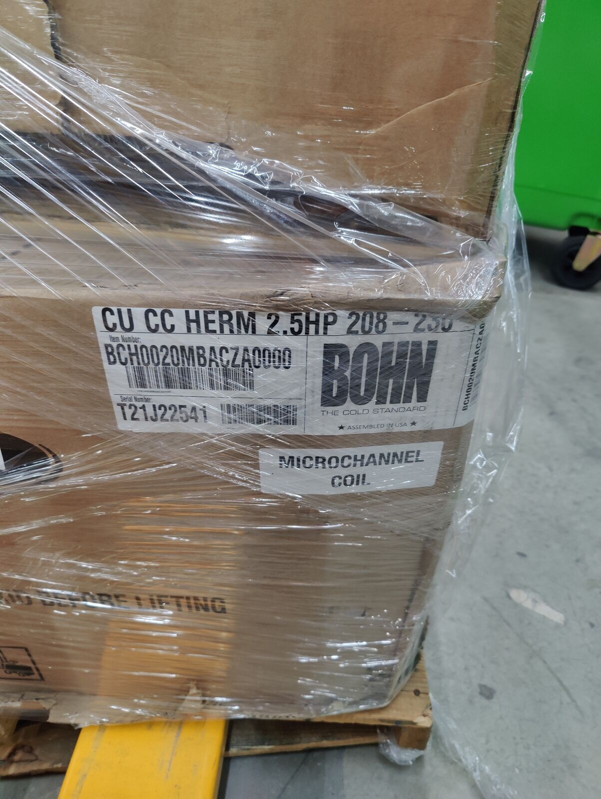 New Bohn 2.5HP 208-230/1/60 Horizontal Air Cooled Condensor BCH0020MBACZA0000