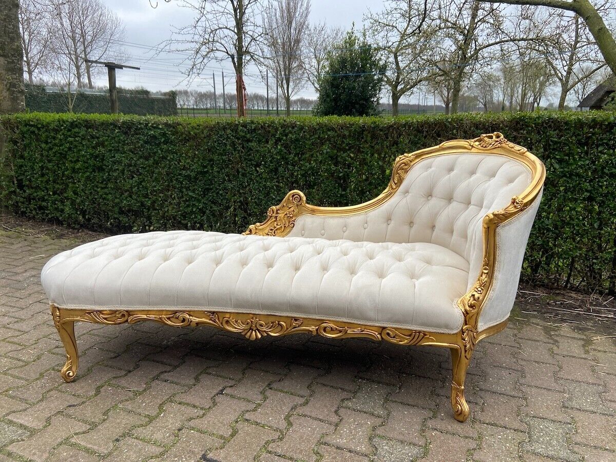 Elegant Antique Chaise Lounge: French Louis XV Style Beauty from 1900