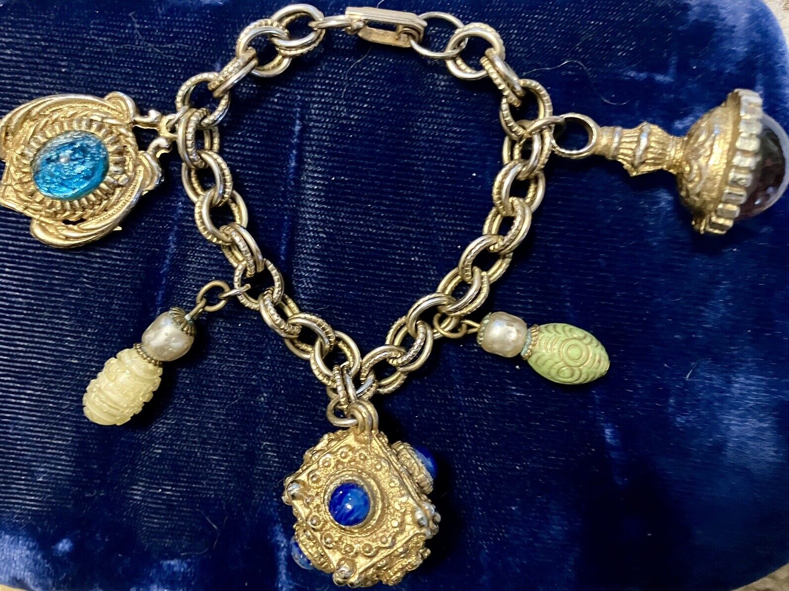 WONDERFUL Victorian Revival Five Charm Glass/ Bead  Intricate Fob Bracelet