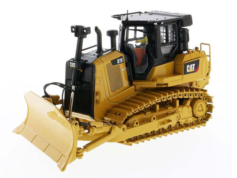 CAT D7E Track Type Tractor Dozer 1:50 Scale Model - Diecast Masters 85555