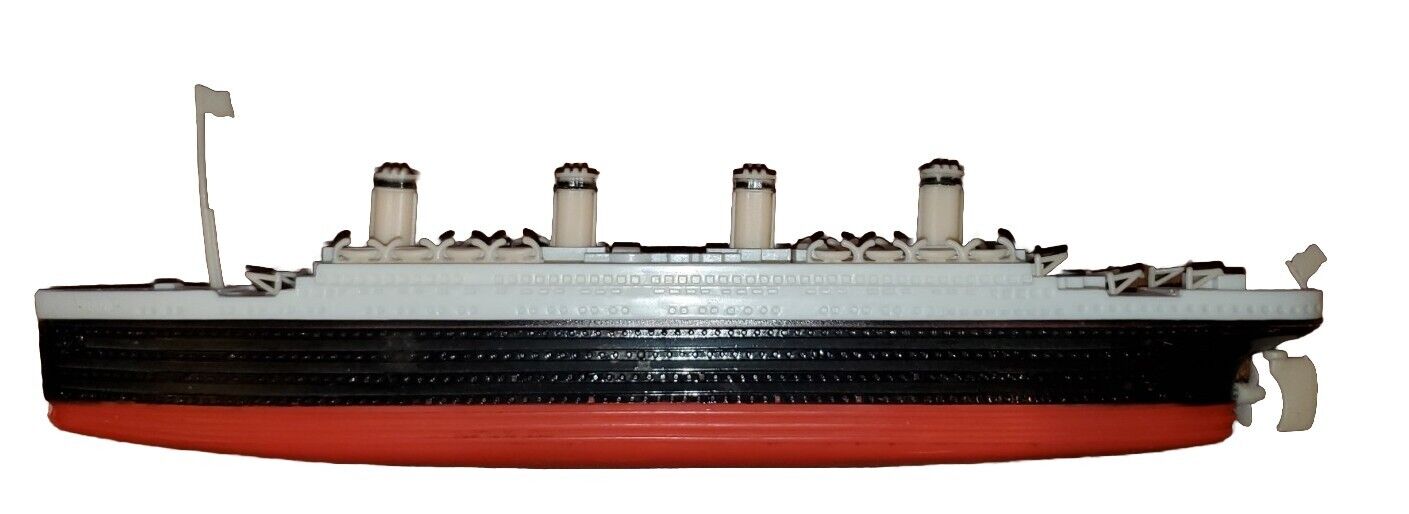 Vintage Echo Toys Battery Operated RMS Titanic Ship. Multicolored. Untested