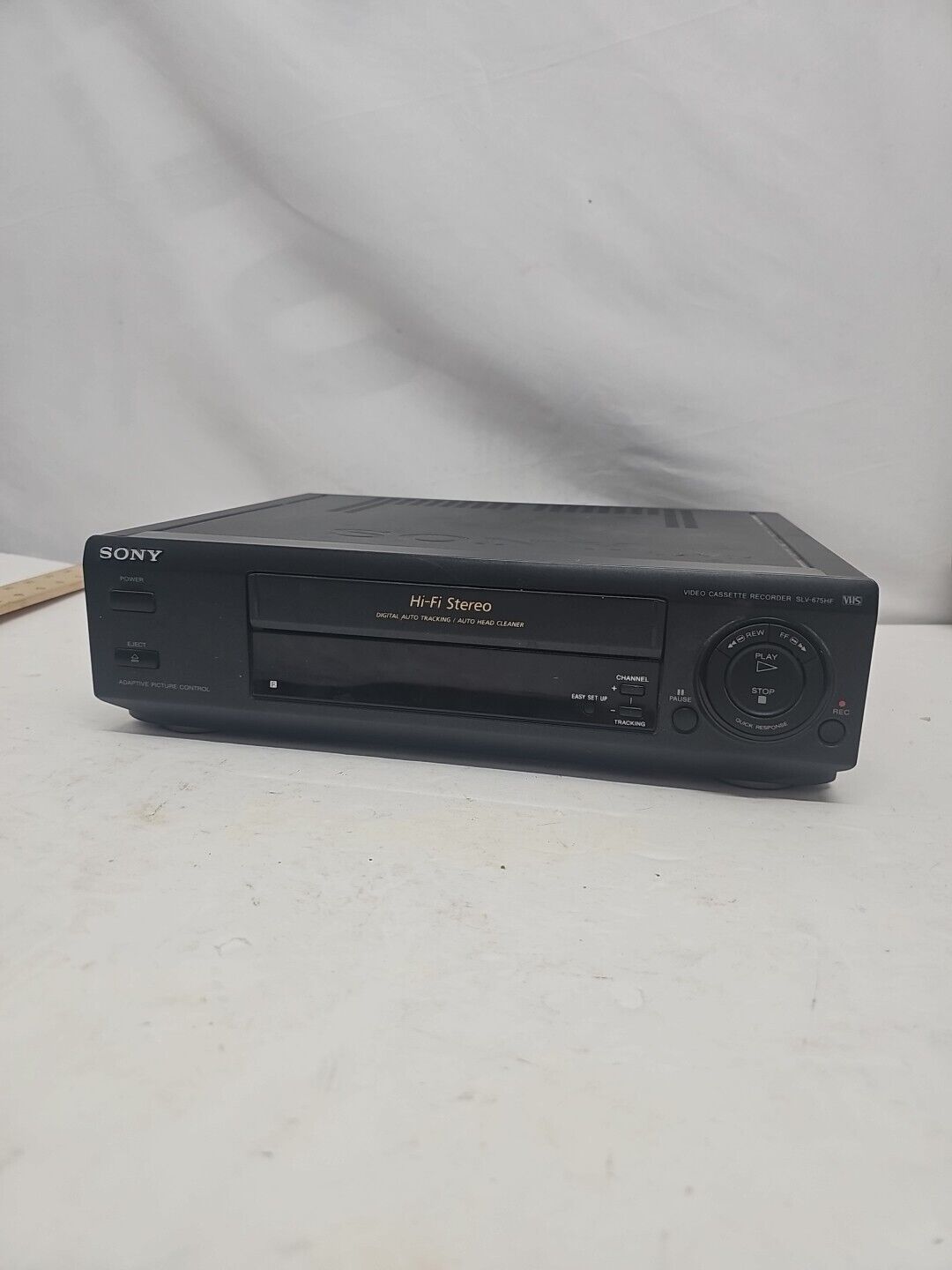 Sony SLV-675HF VCR 4 Head VHS Video Cassette Recorder Hi-Fi Stereo - No Remote 