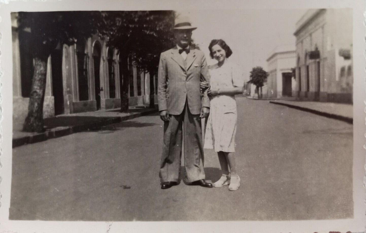 Vintage 1943 Photograph Couple Posing in Buenos Aires 3x2